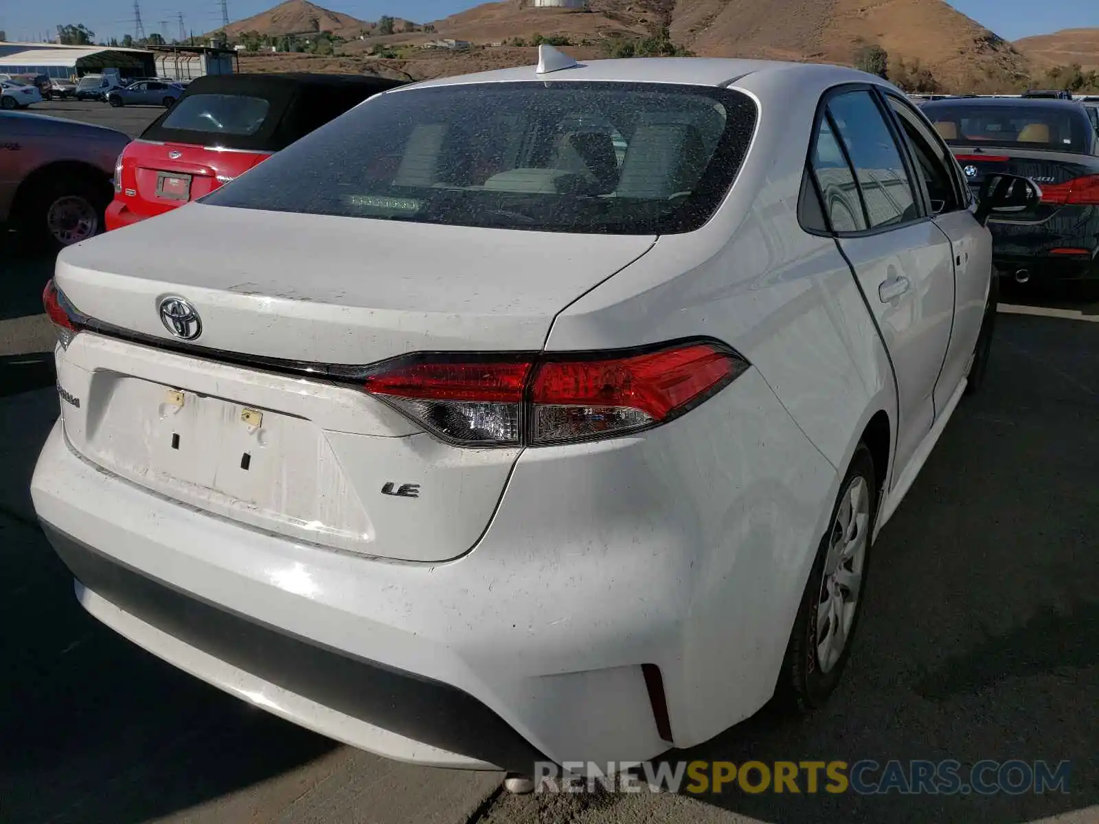 4 Photograph of a damaged car 5YFEPRAE0LP090034 TOYOTA COROLLA 2020