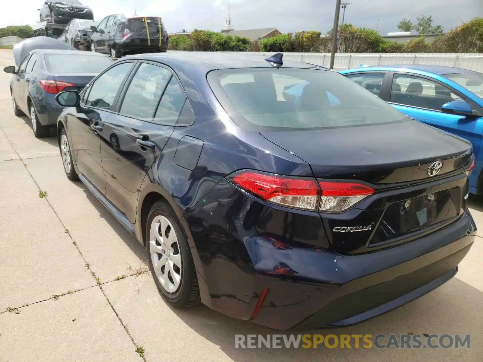 3 Photograph of a damaged car 5YFEPRAE0LP090051 TOYOTA COROLLA 2020