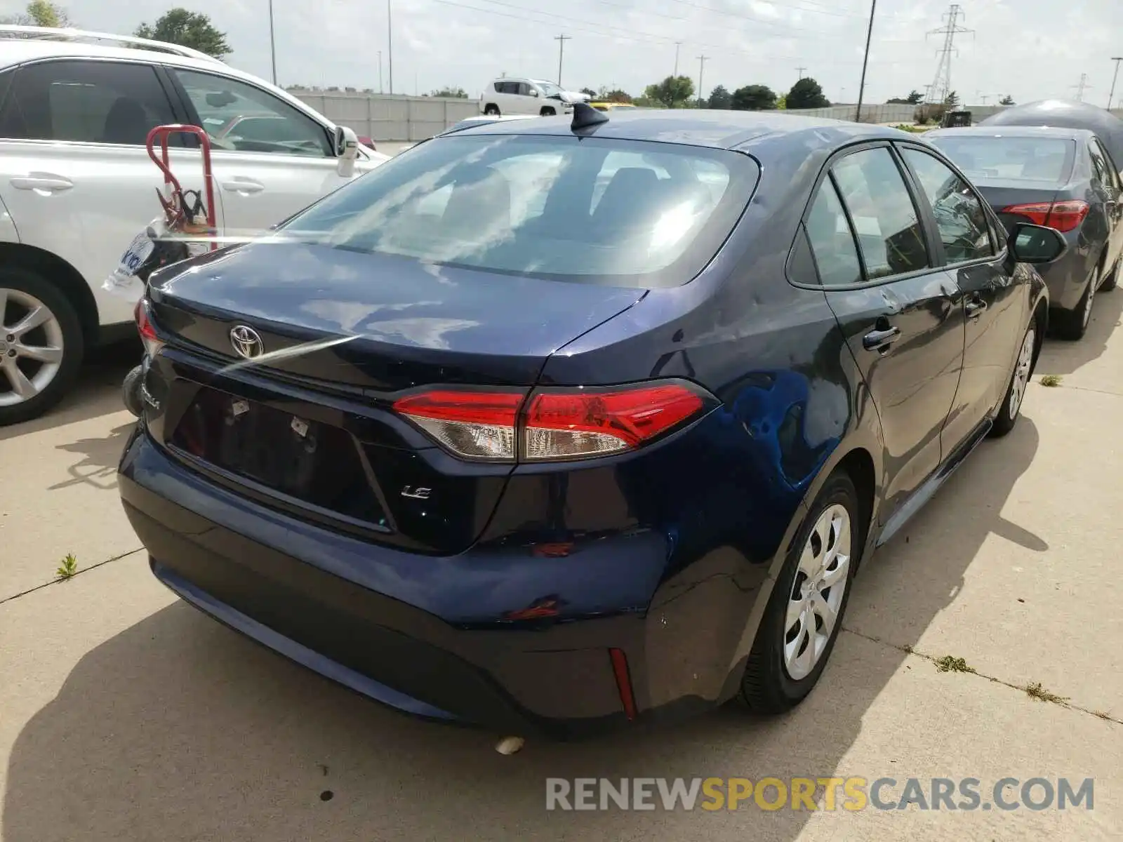 4 Photograph of a damaged car 5YFEPRAE0LP090051 TOYOTA COROLLA 2020