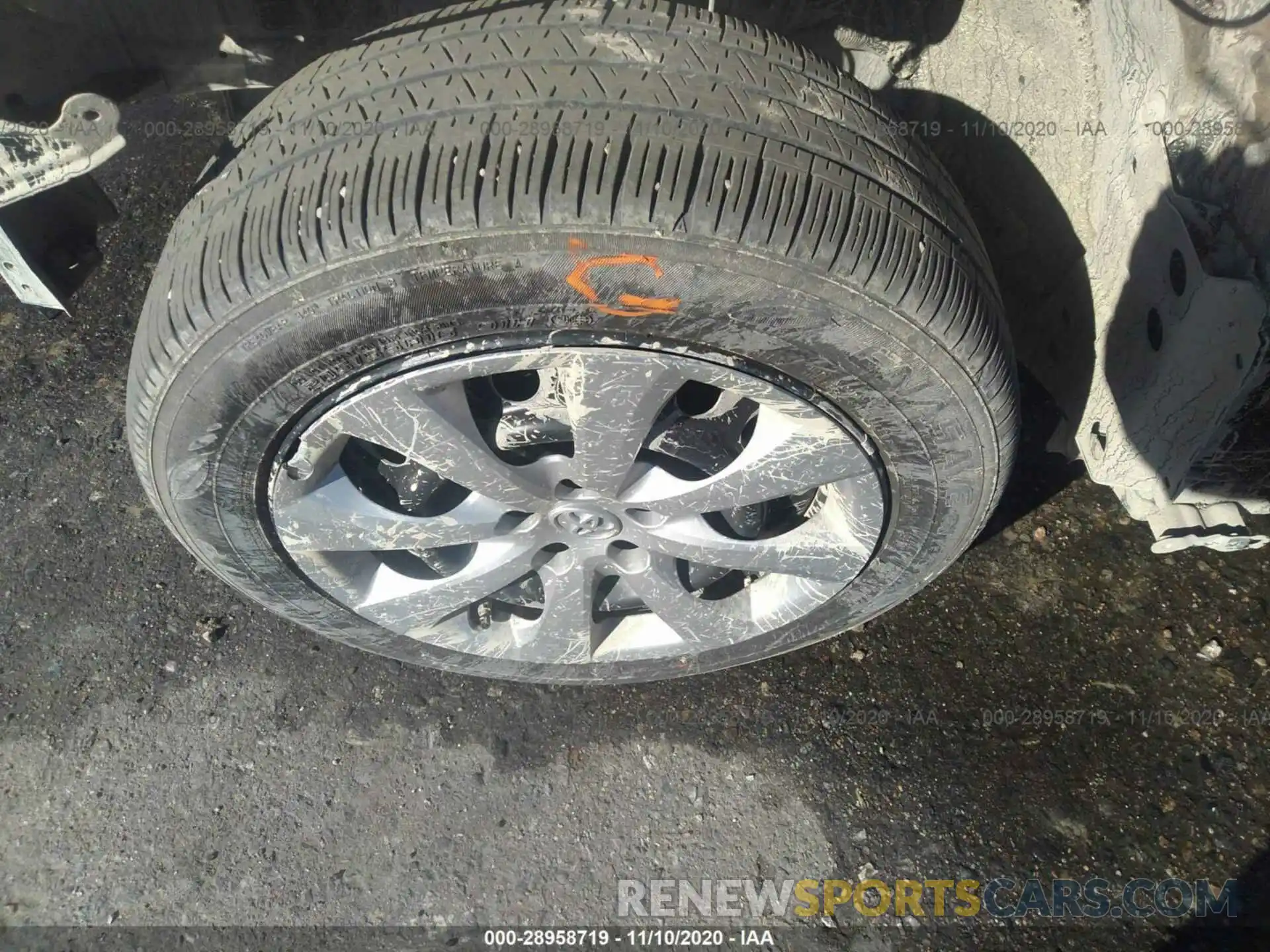 13 Photograph of a damaged car 5YFEPRAE0LP090583 TOYOTA COROLLA 2020