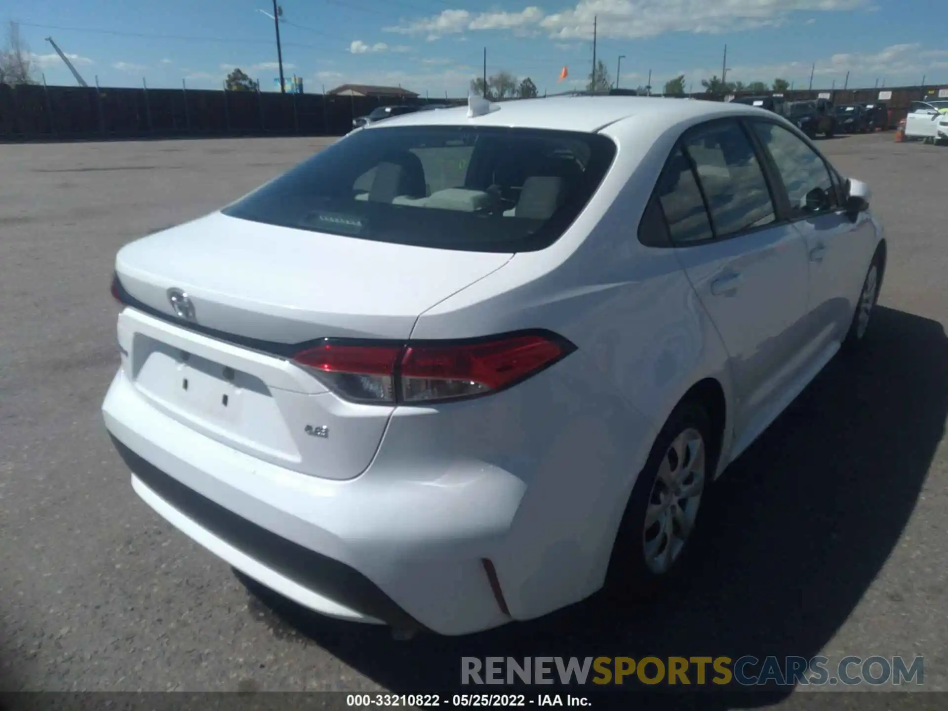 4 Photograph of a damaged car 5YFEPRAE0LP092950 TOYOTA COROLLA 2020