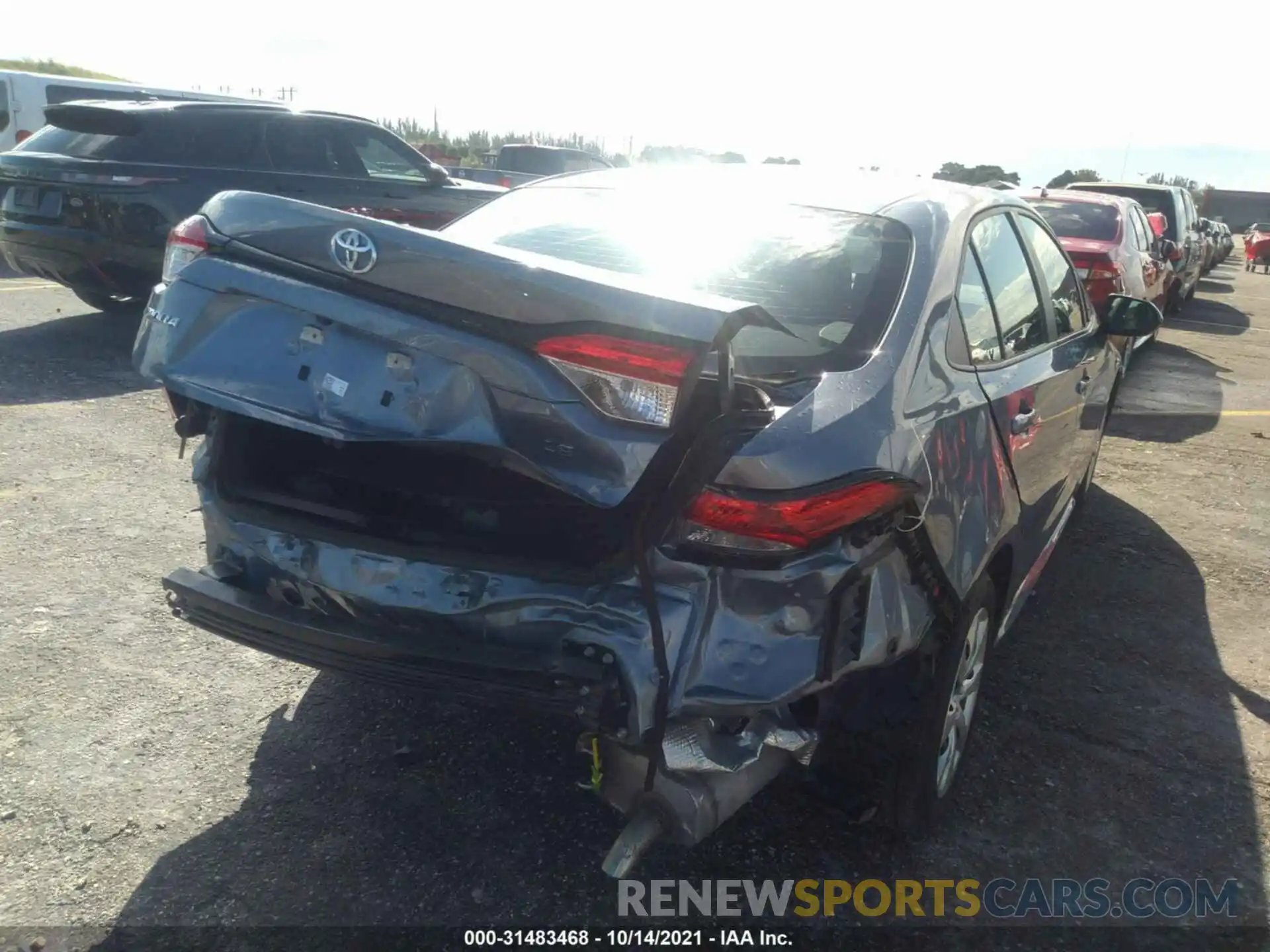 6 Photograph of a damaged car 5YFEPRAE0LP094200 TOYOTA COROLLA 2020