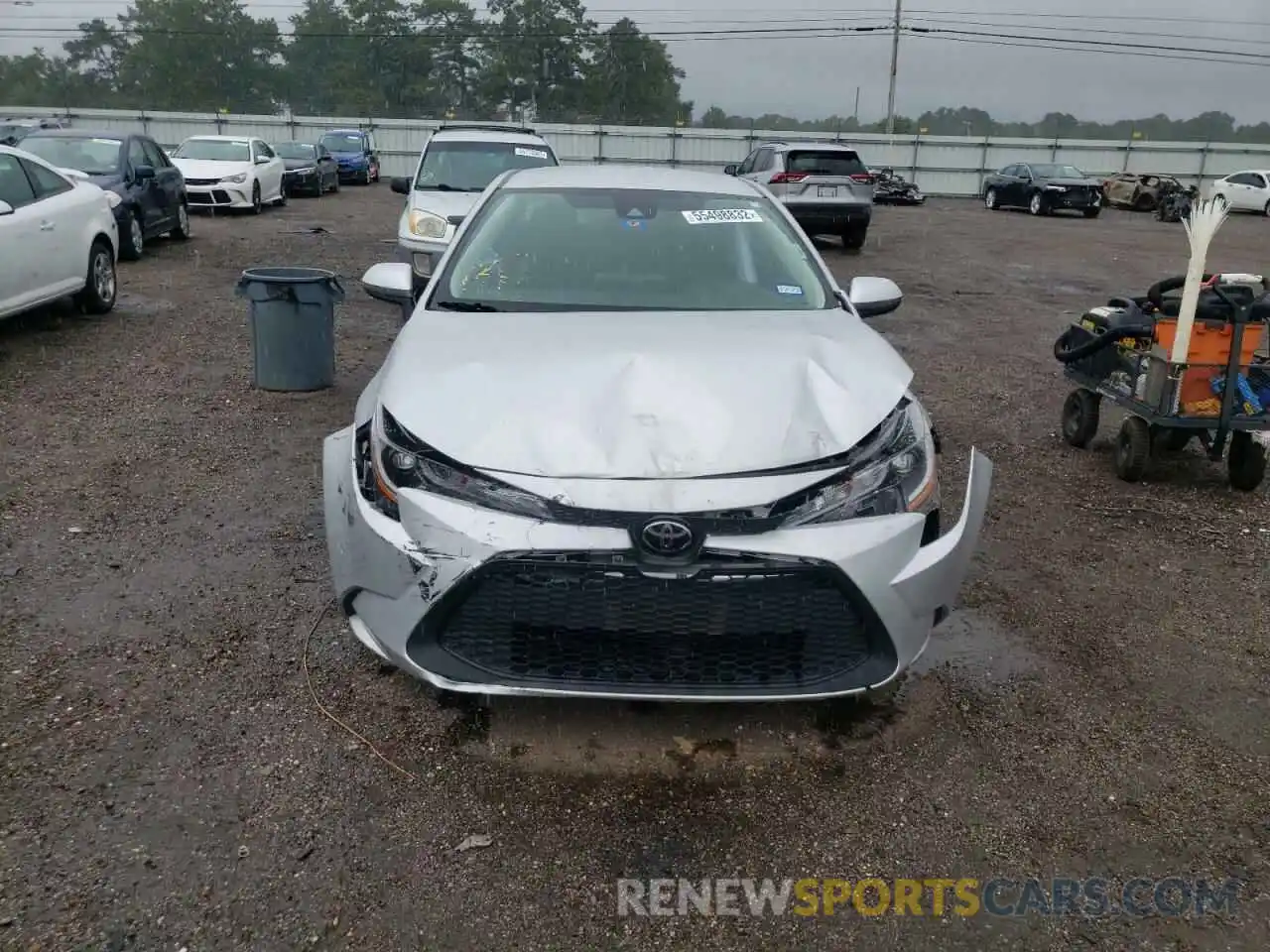 9 Photograph of a damaged car 5YFEPRAE0LP094634 TOYOTA COROLLA 2020