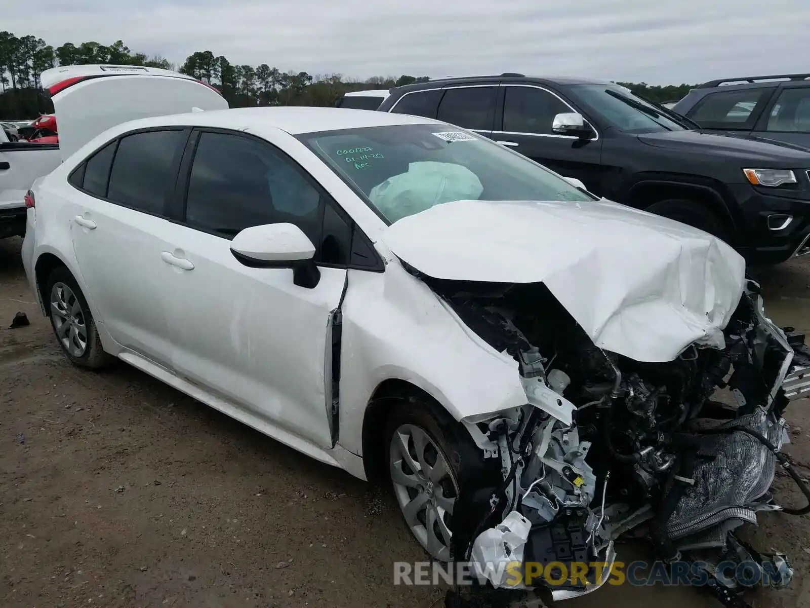 1 Photograph of a damaged car 5YFEPRAE0LP095315 TOYOTA COROLLA 2020