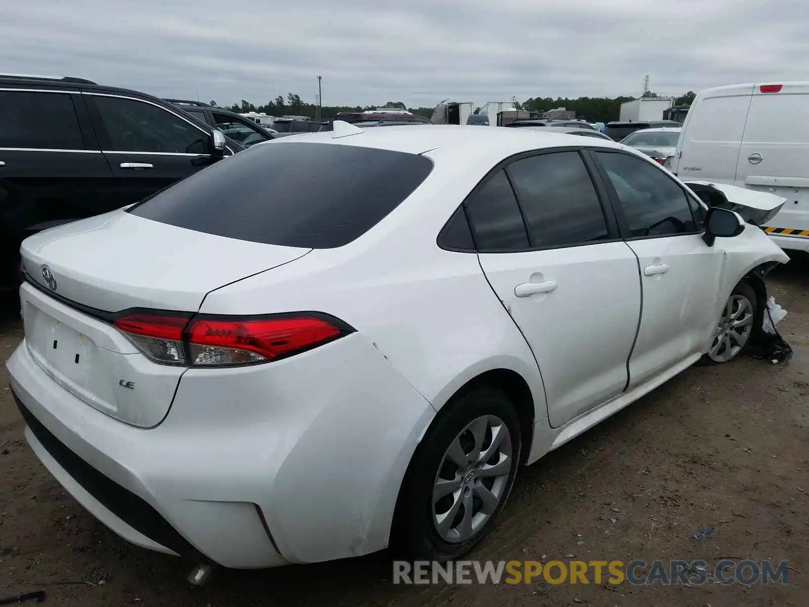 4 Photograph of a damaged car 5YFEPRAE0LP095315 TOYOTA COROLLA 2020