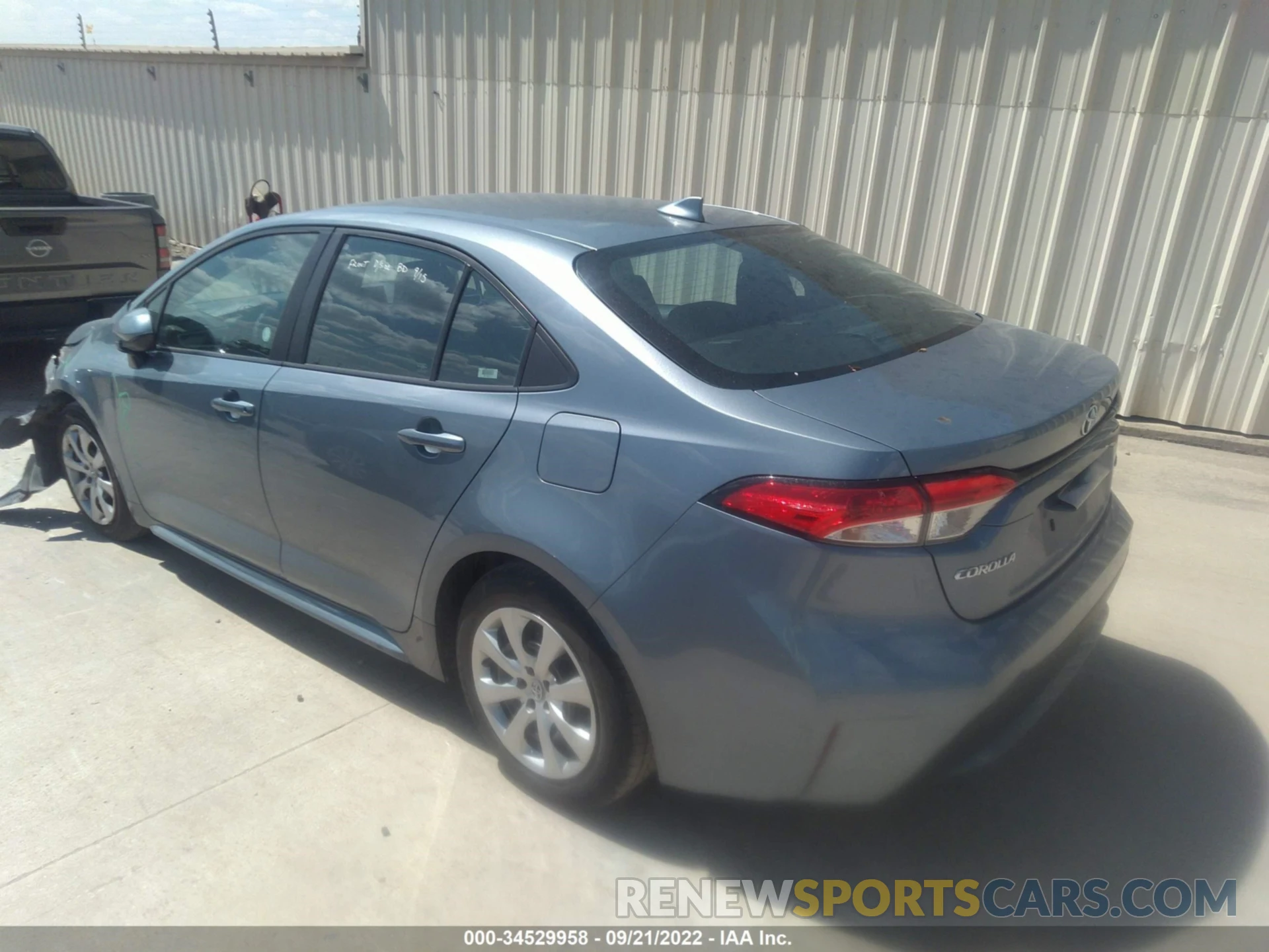 3 Photograph of a damaged car 5YFEPRAE0LP095489 TOYOTA COROLLA 2020