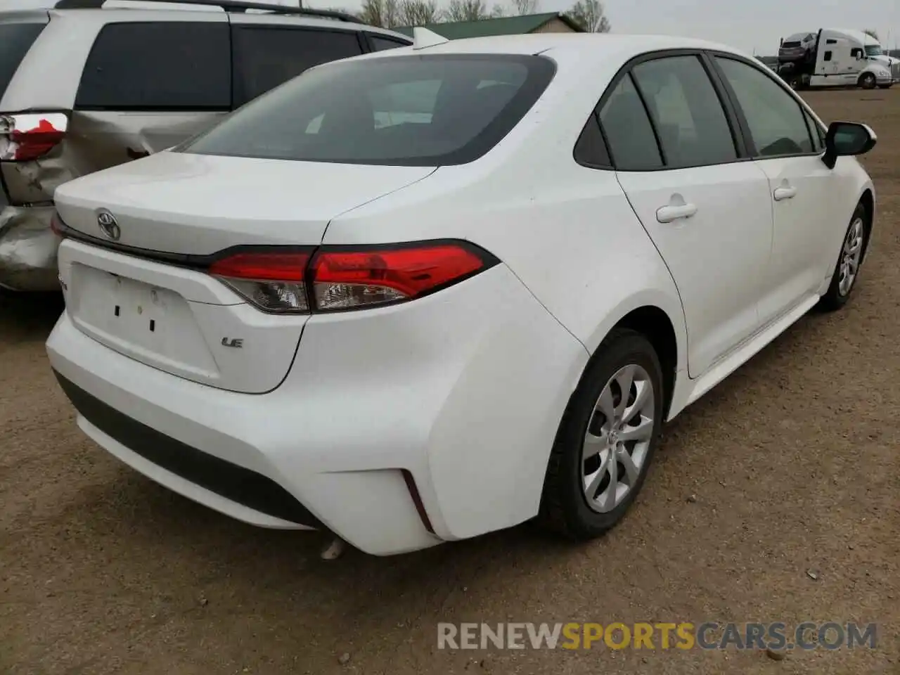 4 Photograph of a damaged car 5YFEPRAE0LP095895 TOYOTA COROLLA 2020