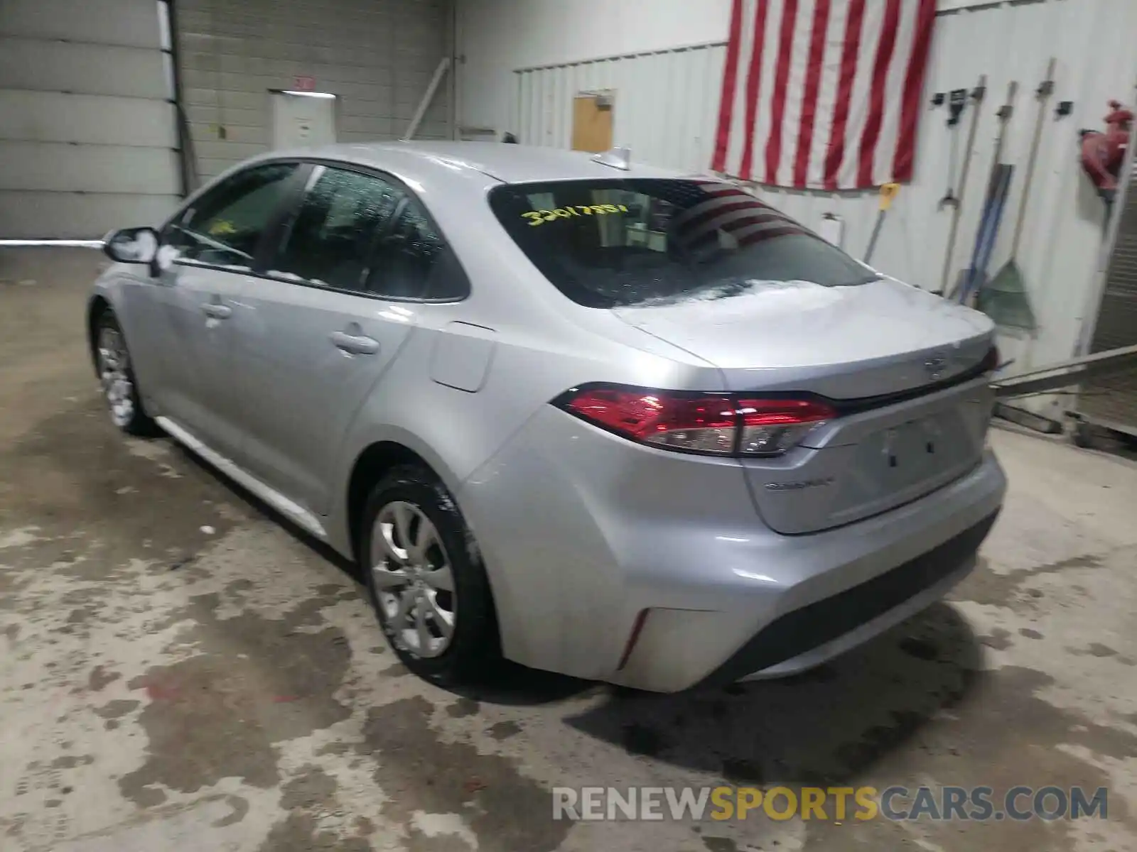 3 Photograph of a damaged car 5YFEPRAE0LP096805 TOYOTA COROLLA 2020