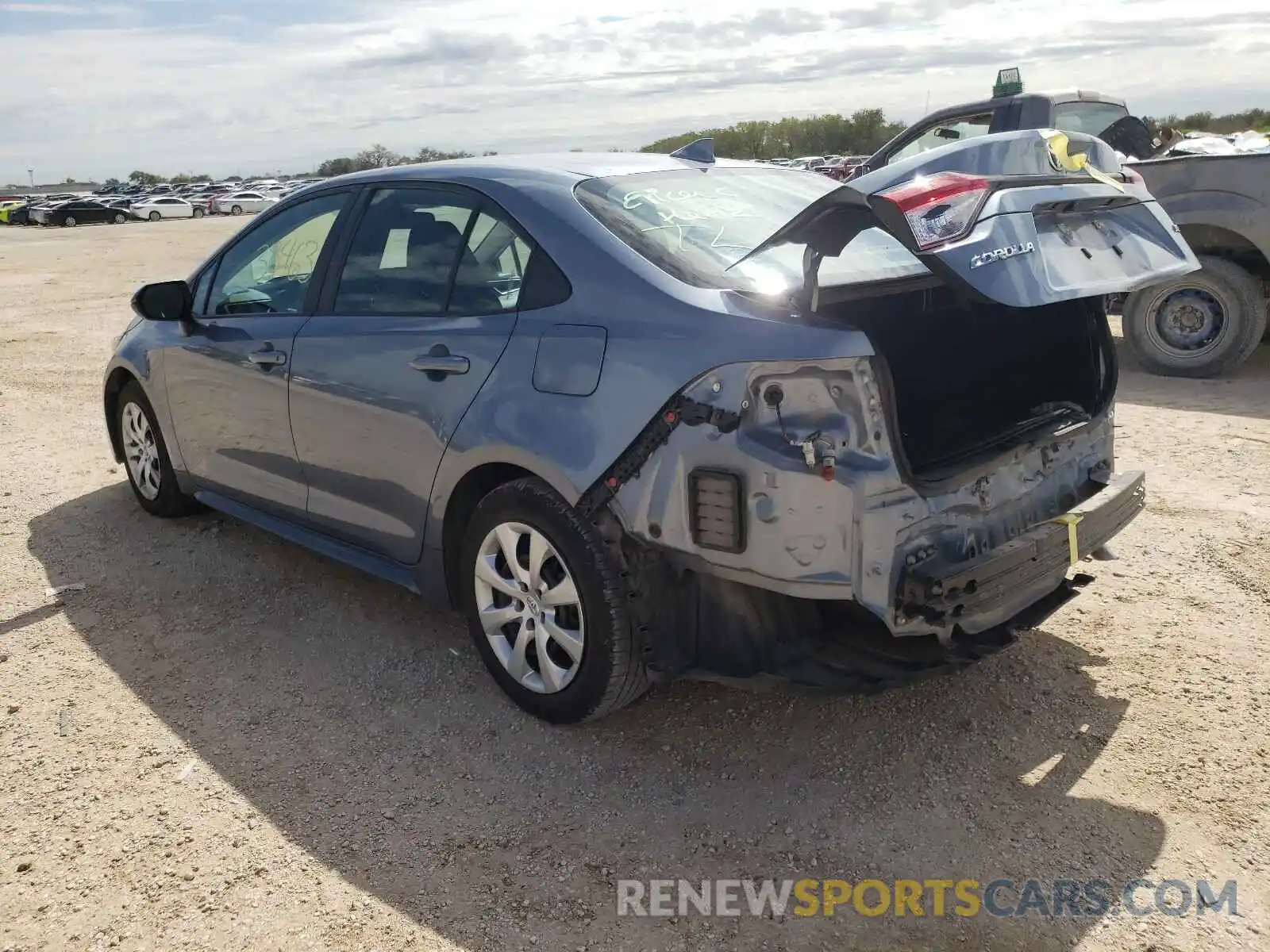 3 Photograph of a damaged car 5YFEPRAE0LP097050 TOYOTA COROLLA 2020