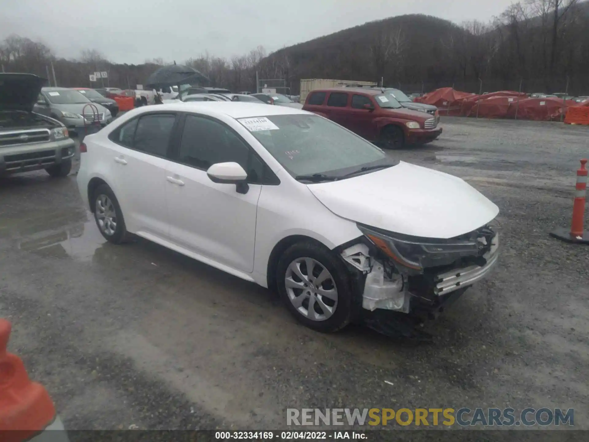 1 Photograph of a damaged car 5YFEPRAE0LP098229 TOYOTA COROLLA 2020