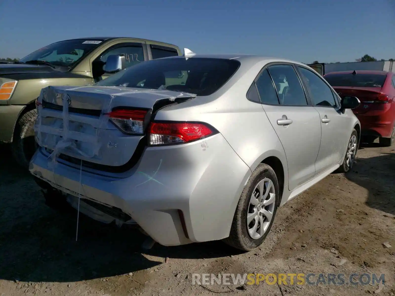 4 Photograph of a damaged car 5YFEPRAE0LP098246 TOYOTA COROLLA 2020