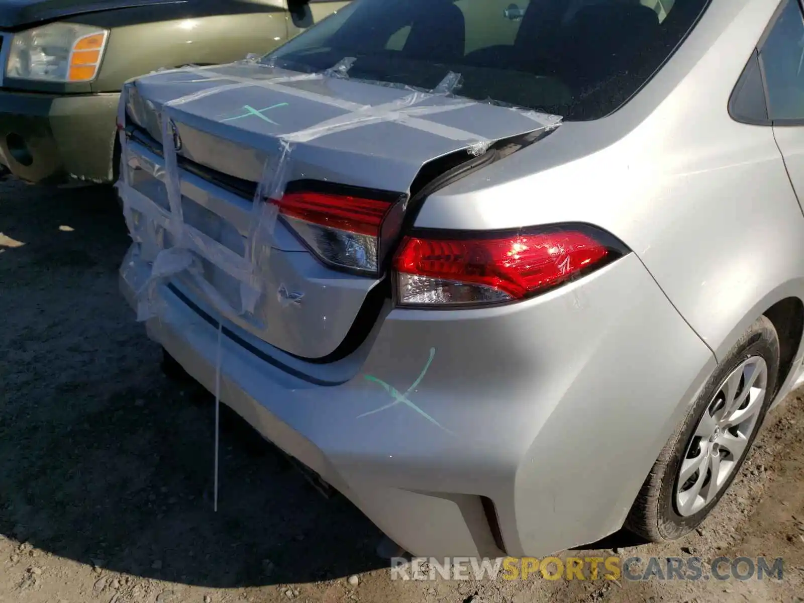 9 Photograph of a damaged car 5YFEPRAE0LP098246 TOYOTA COROLLA 2020