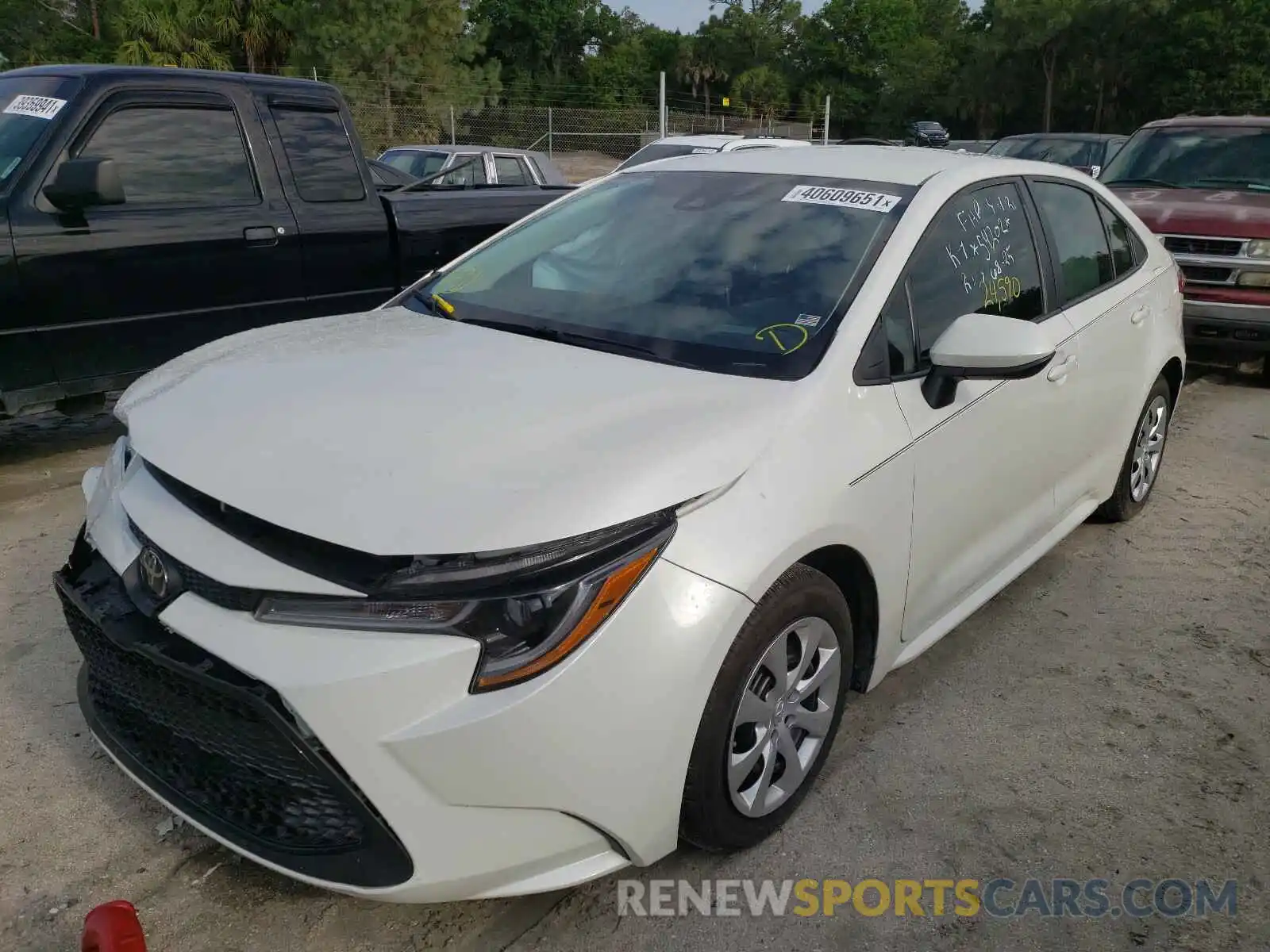 2 Photograph of a damaged car 5YFEPRAE0LP099896 TOYOTA COROLLA 2020