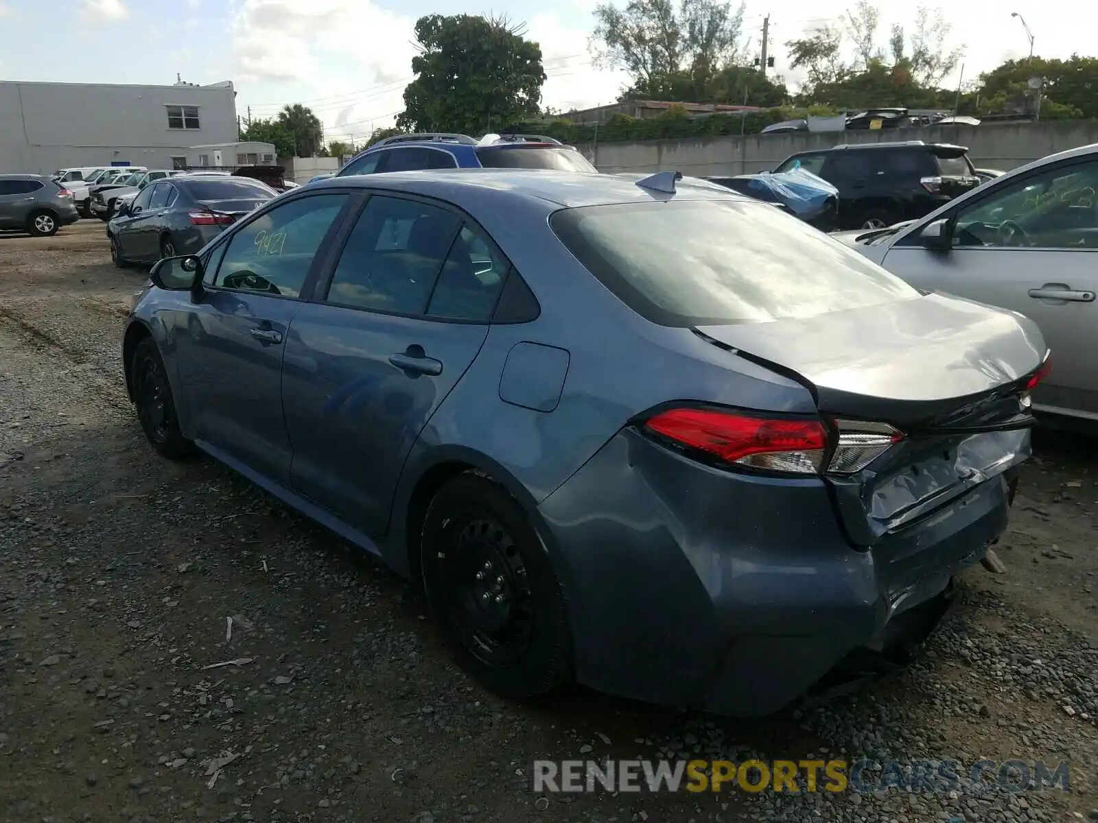 3 Photograph of a damaged car 5YFEPRAE0LP100111 TOYOTA COROLLA 2020