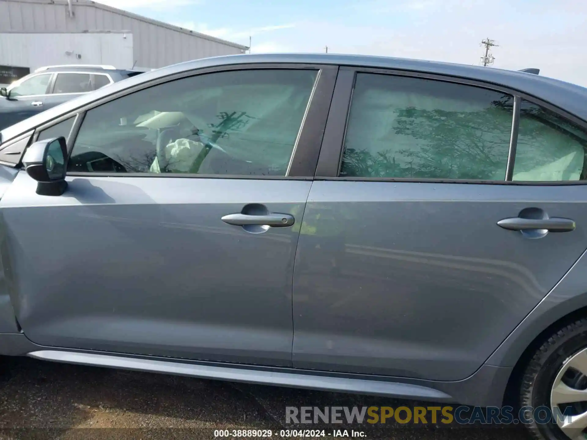 14 Photograph of a damaged car 5YFEPRAE0LP100464 TOYOTA COROLLA 2020