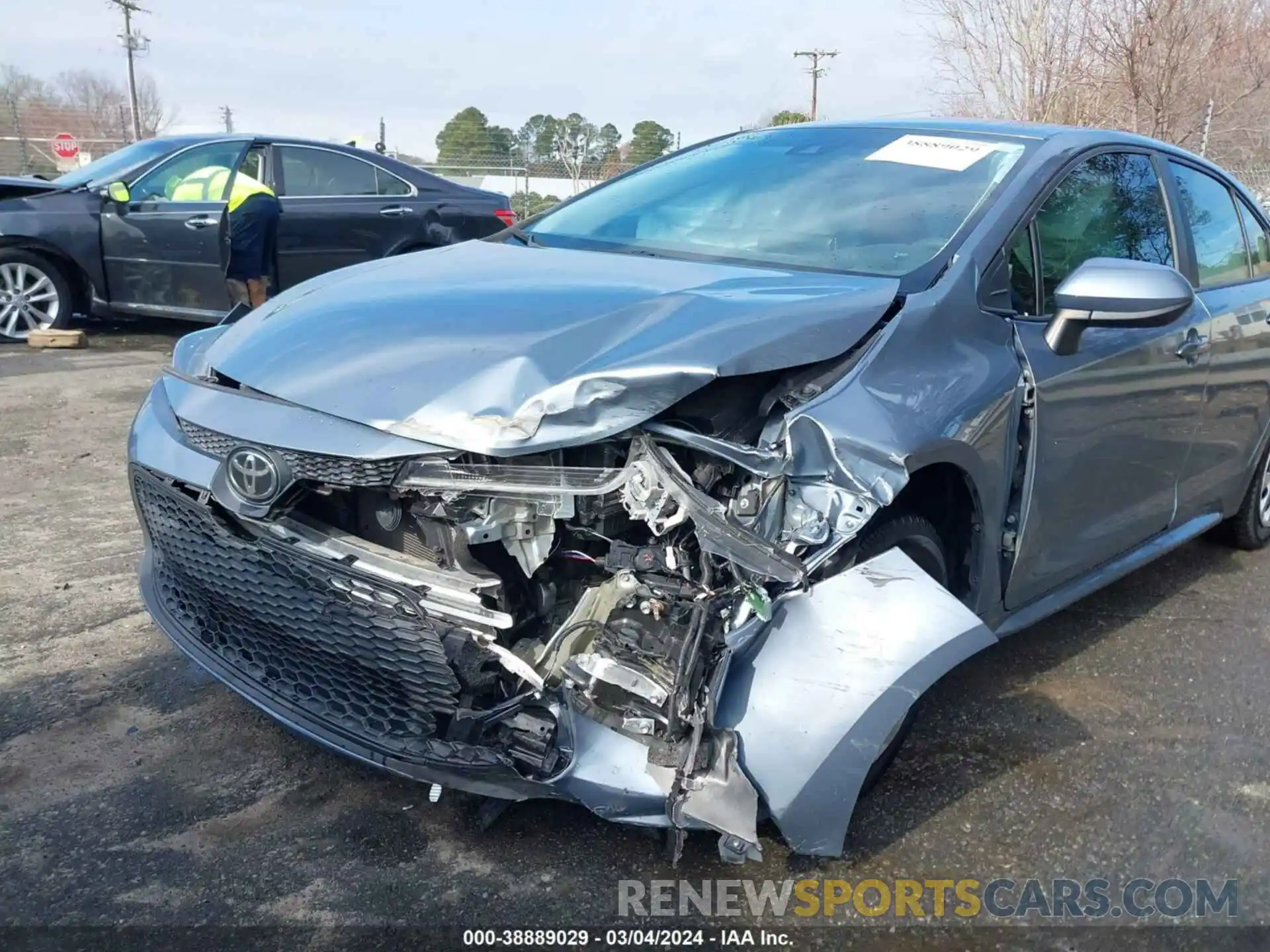 6 Photograph of a damaged car 5YFEPRAE0LP100464 TOYOTA COROLLA 2020