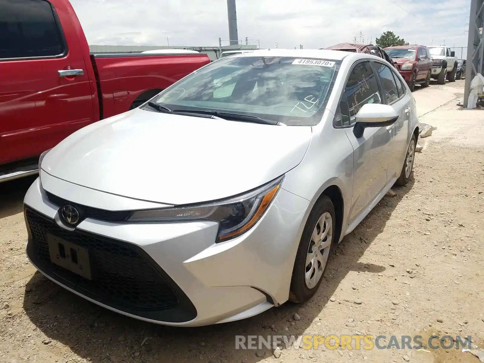 2 Photograph of a damaged car 5YFEPRAE0LP101033 TOYOTA COROLLA 2020