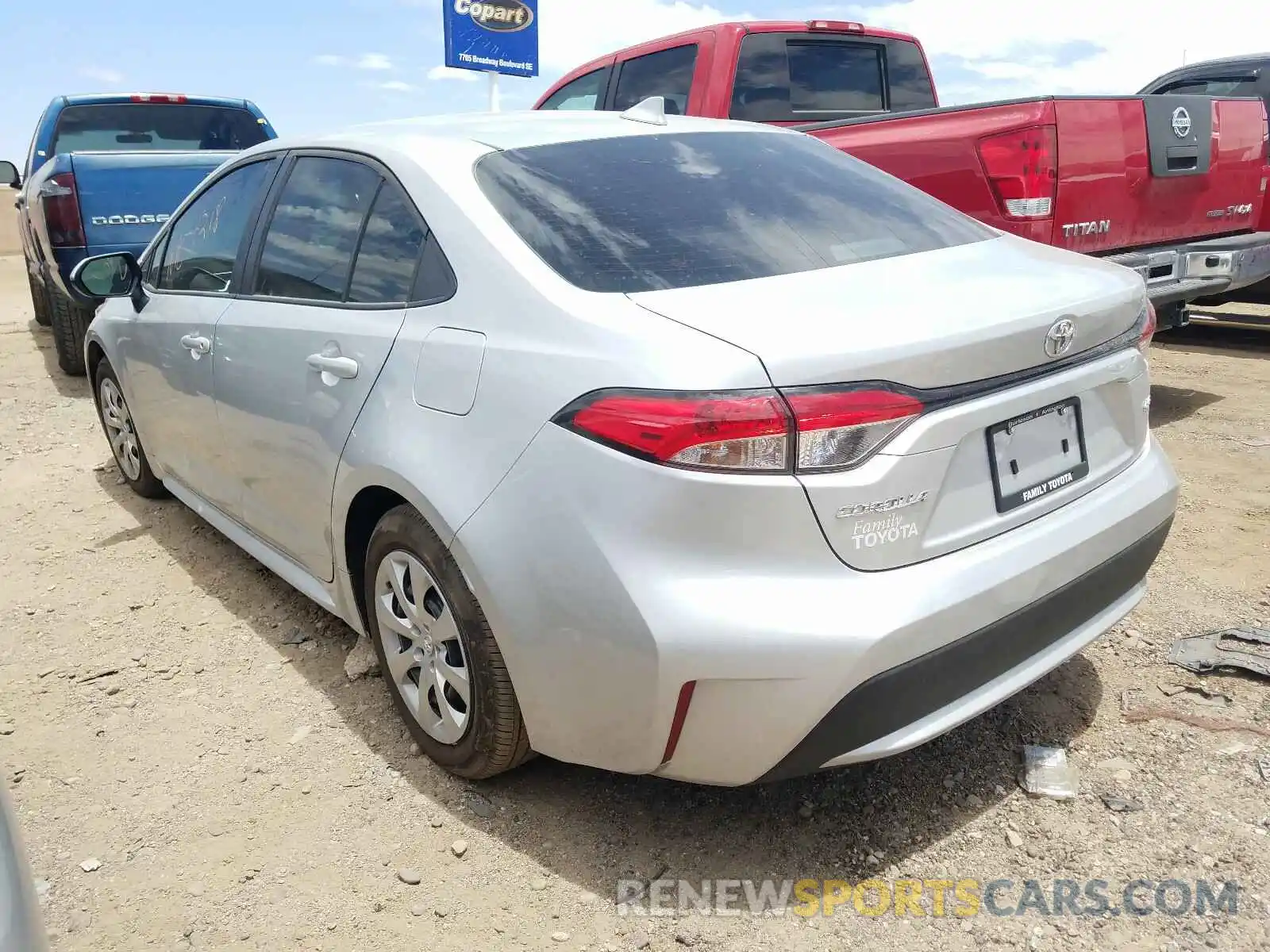 3 Photograph of a damaged car 5YFEPRAE0LP101033 TOYOTA COROLLA 2020