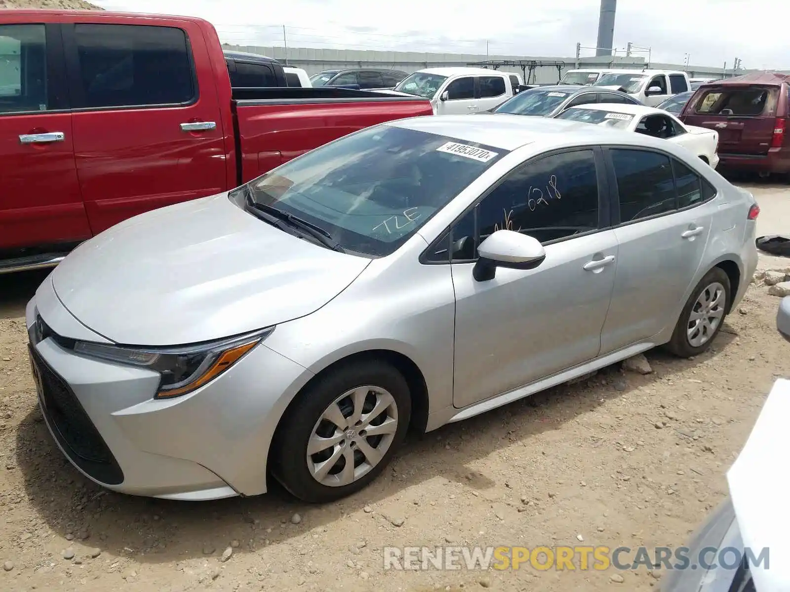 9 Photograph of a damaged car 5YFEPRAE0LP101033 TOYOTA COROLLA 2020