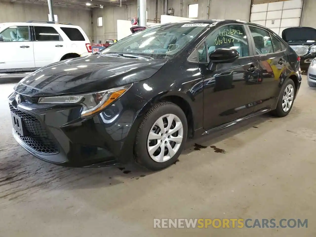 2 Photograph of a damaged car 5YFEPRAE0LP101131 TOYOTA COROLLA 2020