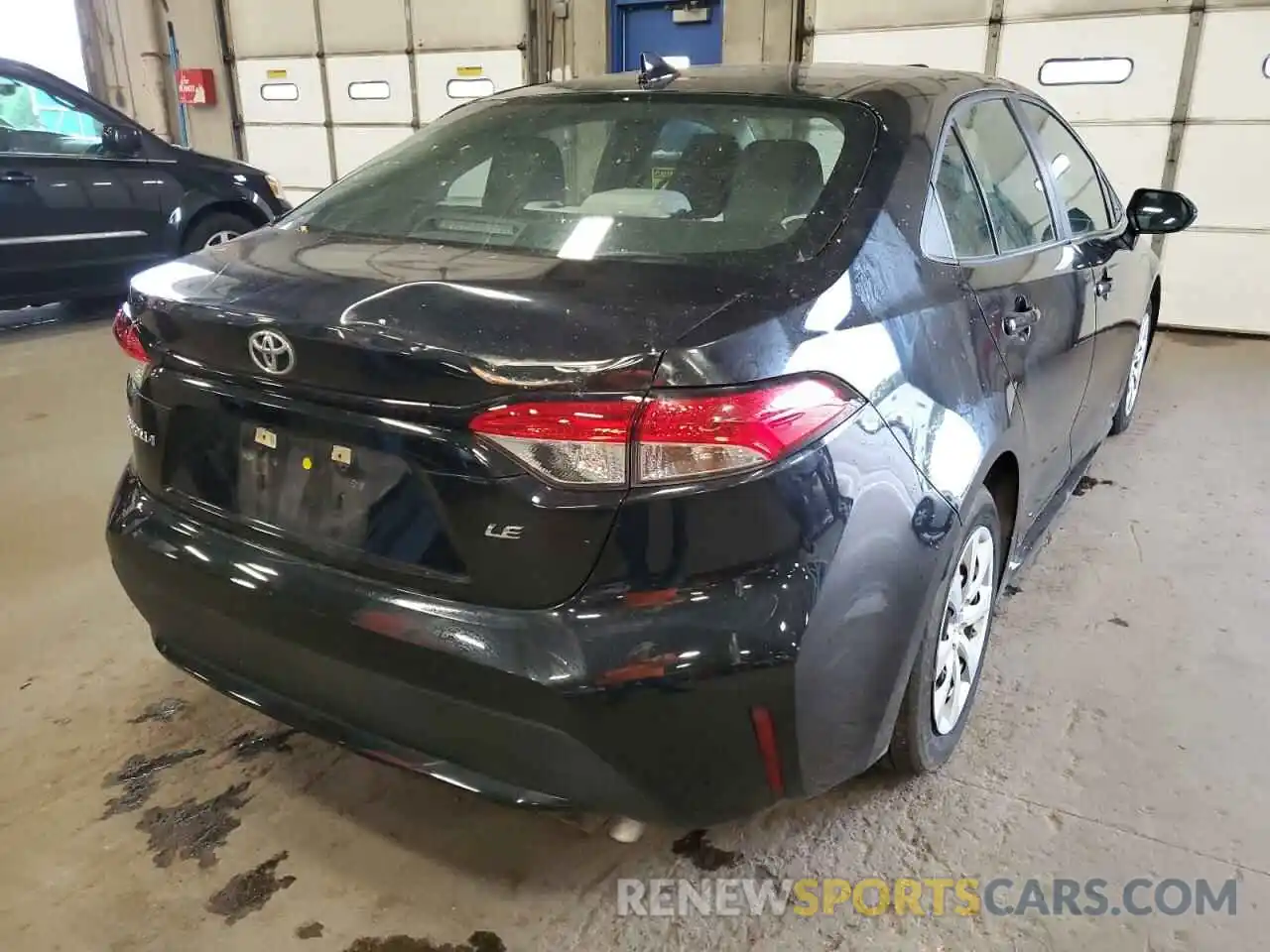 9 Photograph of a damaged car 5YFEPRAE0LP101131 TOYOTA COROLLA 2020