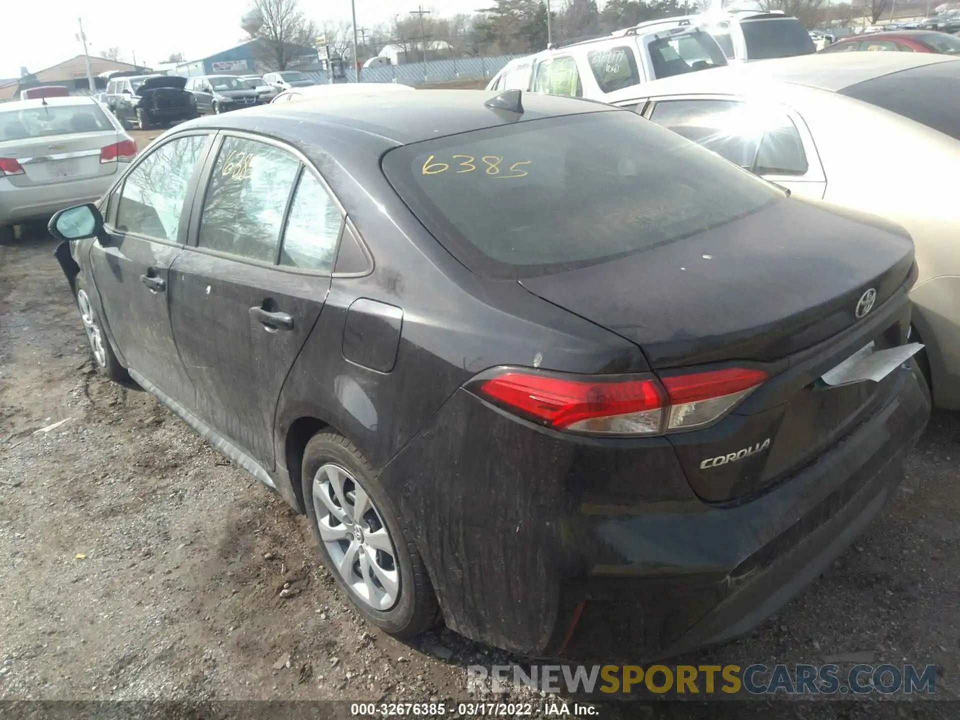 3 Photograph of a damaged car 5YFEPRAE0LP102103 TOYOTA COROLLA 2020