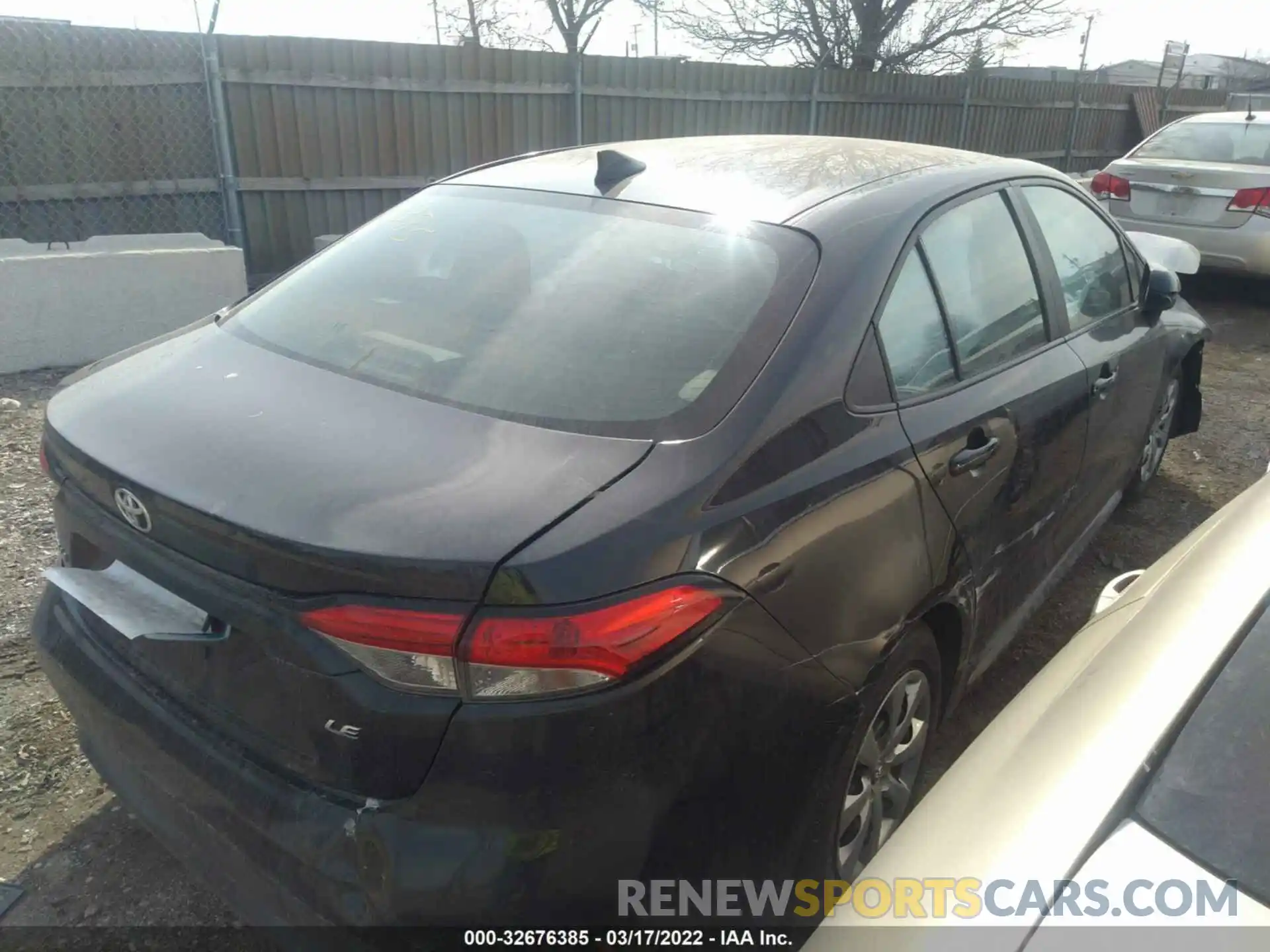 4 Photograph of a damaged car 5YFEPRAE0LP102103 TOYOTA COROLLA 2020