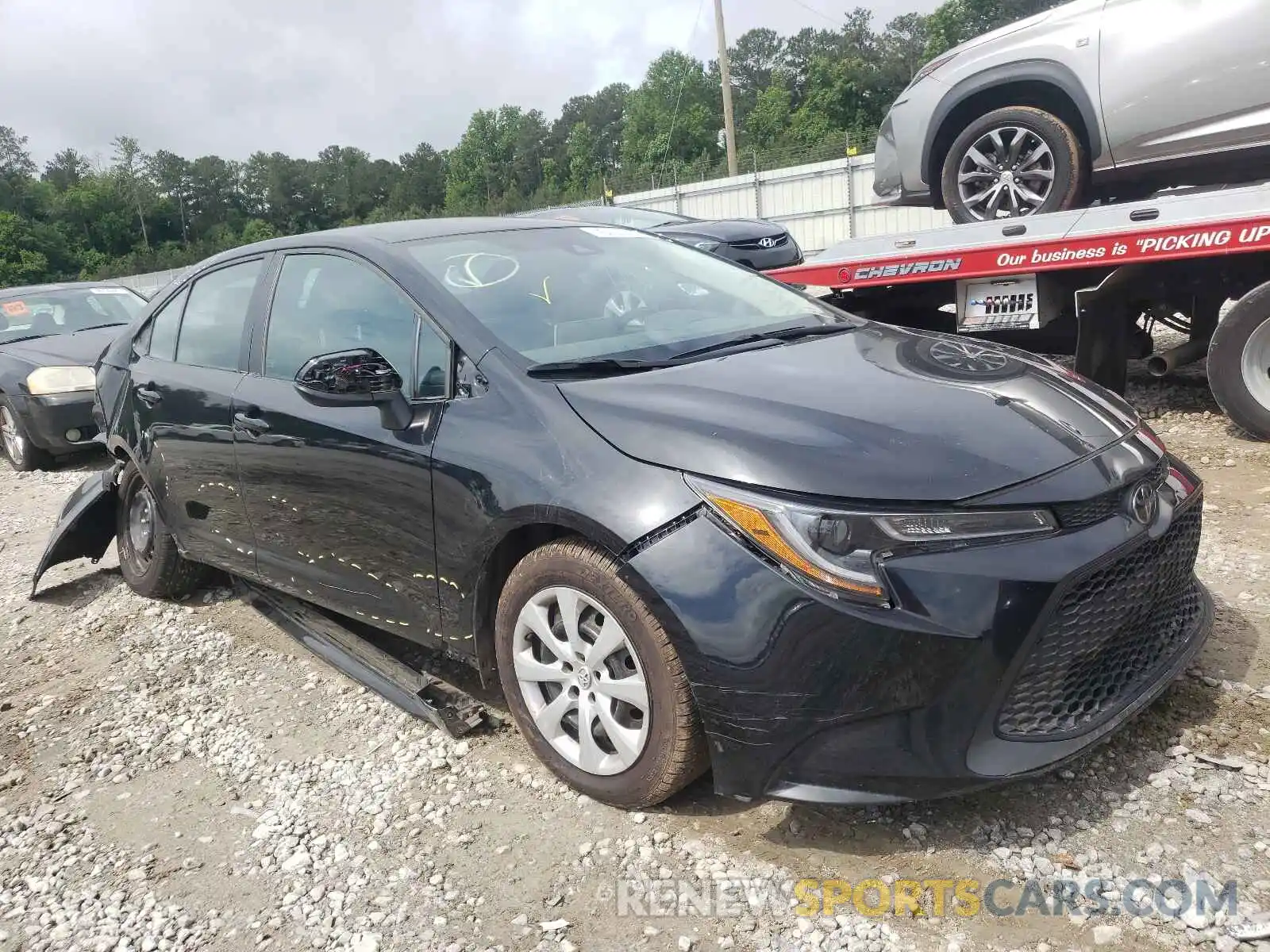 1 Photograph of a damaged car 5YFEPRAE0LP102375 TOYOTA COROLLA 2020