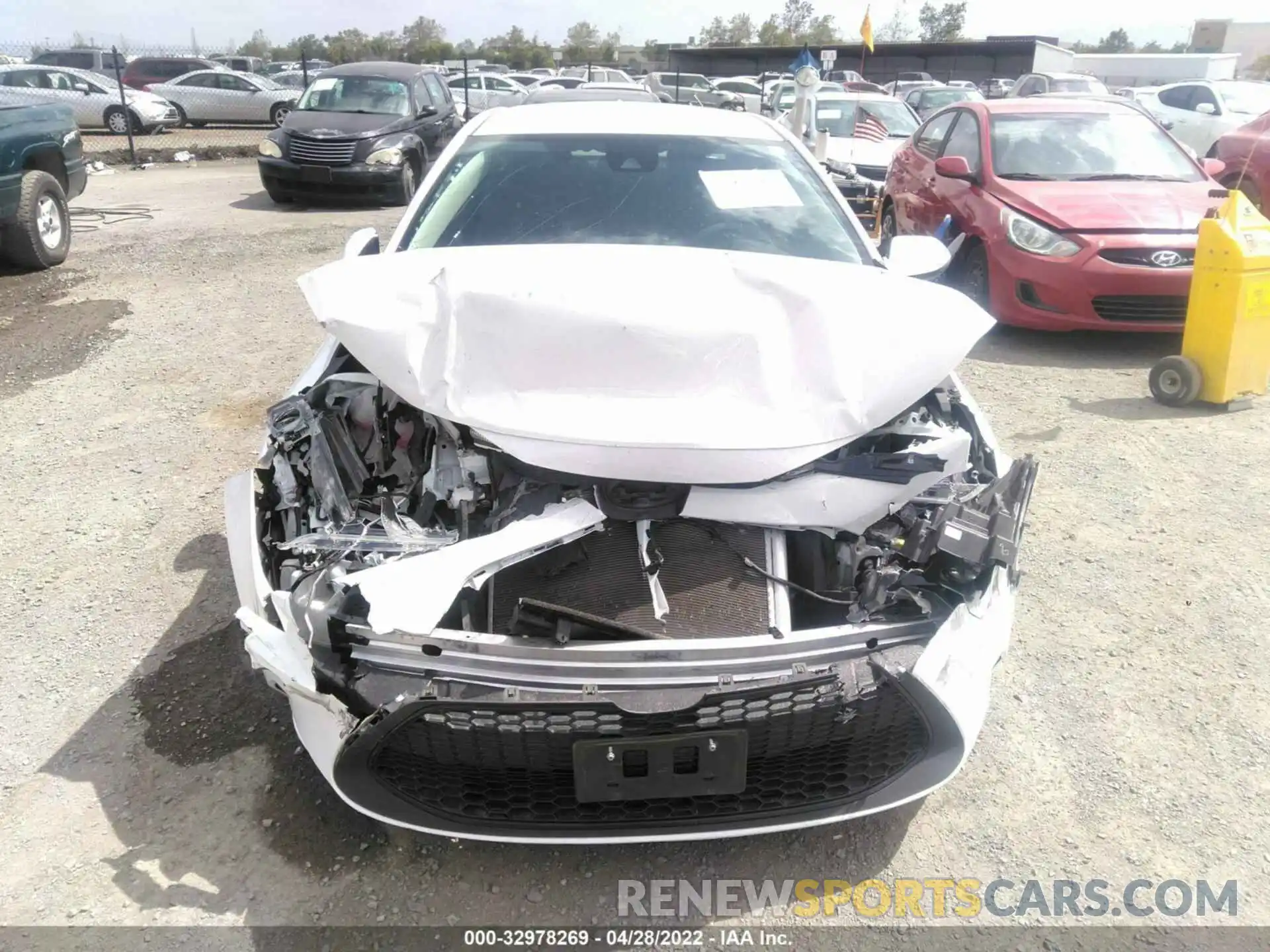 6 Photograph of a damaged car 5YFEPRAE0LP102912 TOYOTA COROLLA 2020