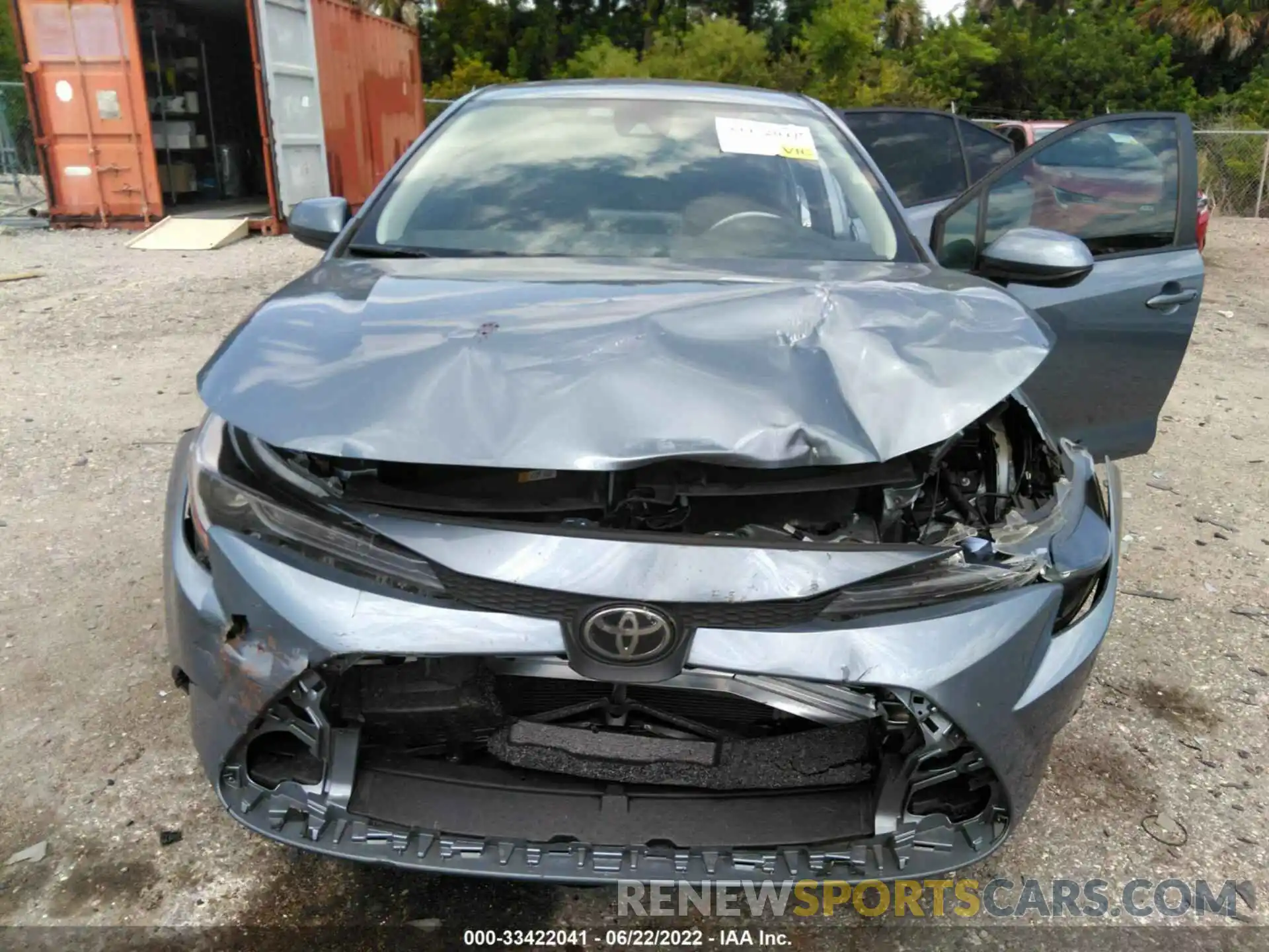 6 Photograph of a damaged car 5YFEPRAE0LP102960 TOYOTA COROLLA 2020