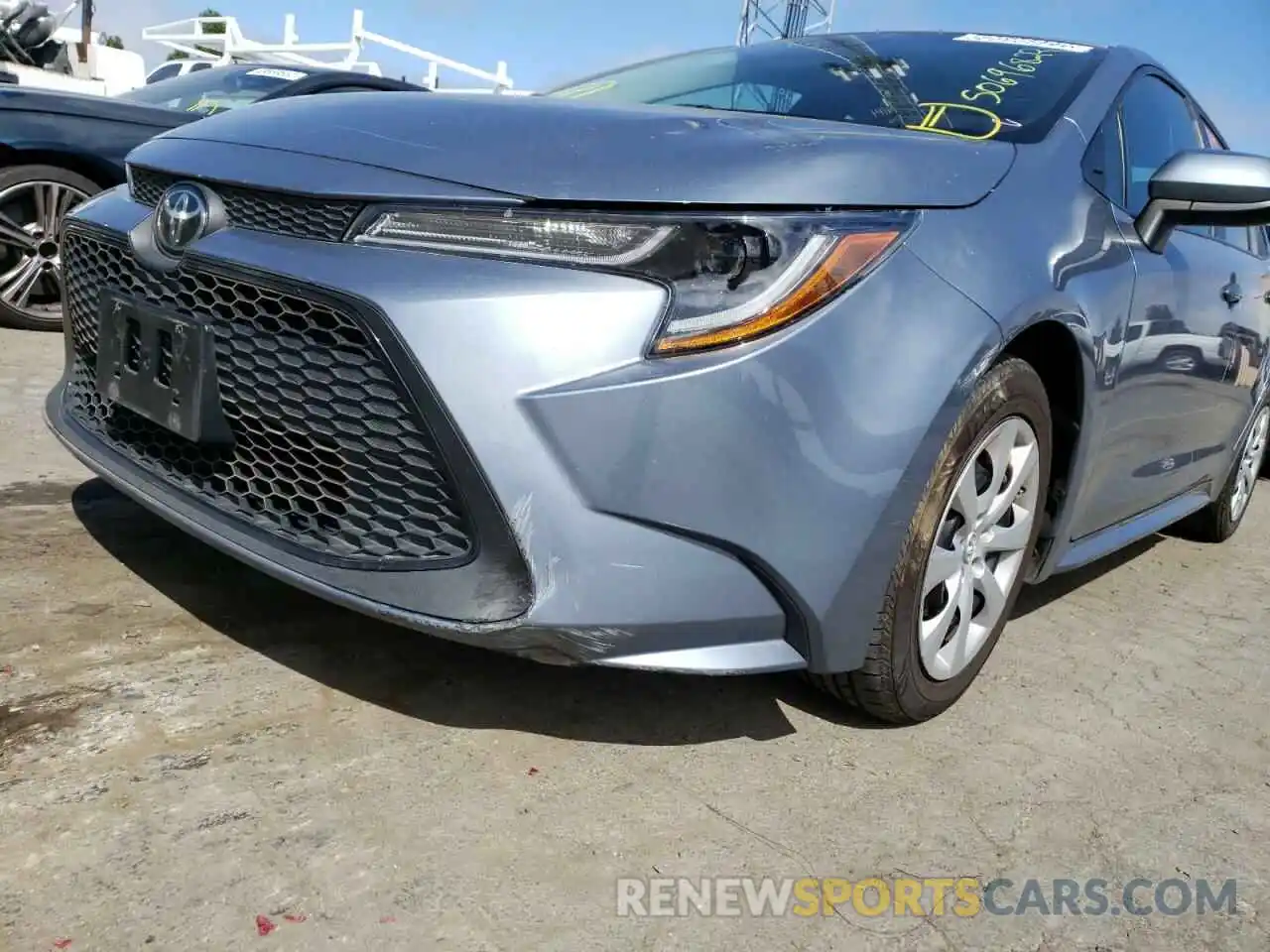 9 Photograph of a damaged car 5YFEPRAE0LP103364 TOYOTA COROLLA 2020