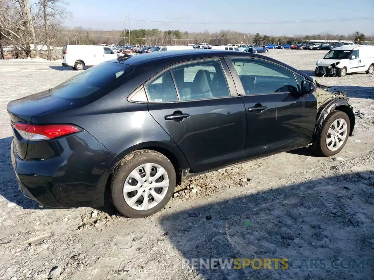 3 Photograph of a damaged car 5YFEPRAE0LP103512 TOYOTA COROLLA 2020