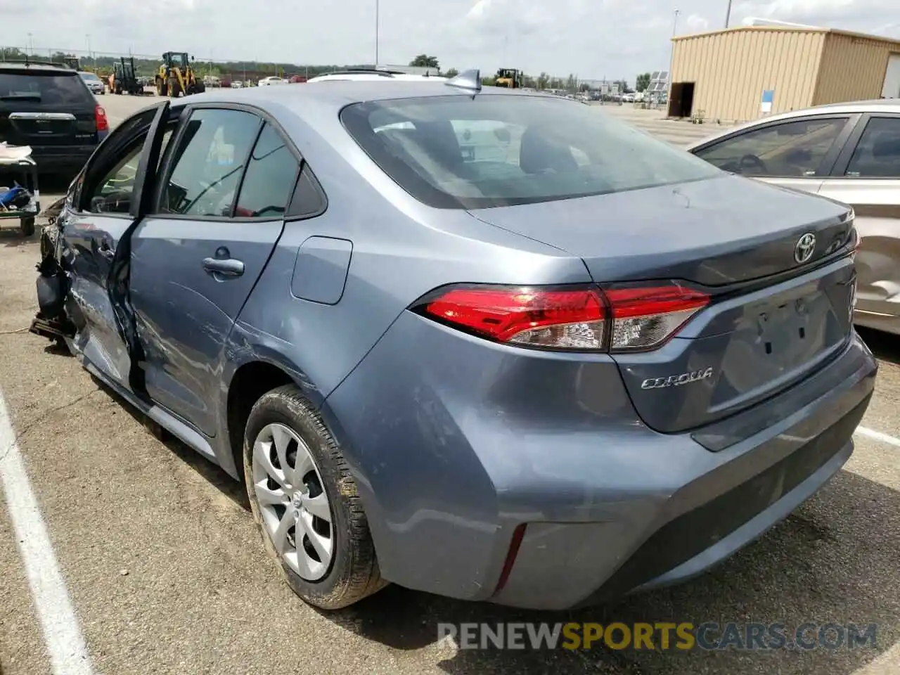 3 Photograph of a damaged car 5YFEPRAE0LP104840 TOYOTA COROLLA 2020