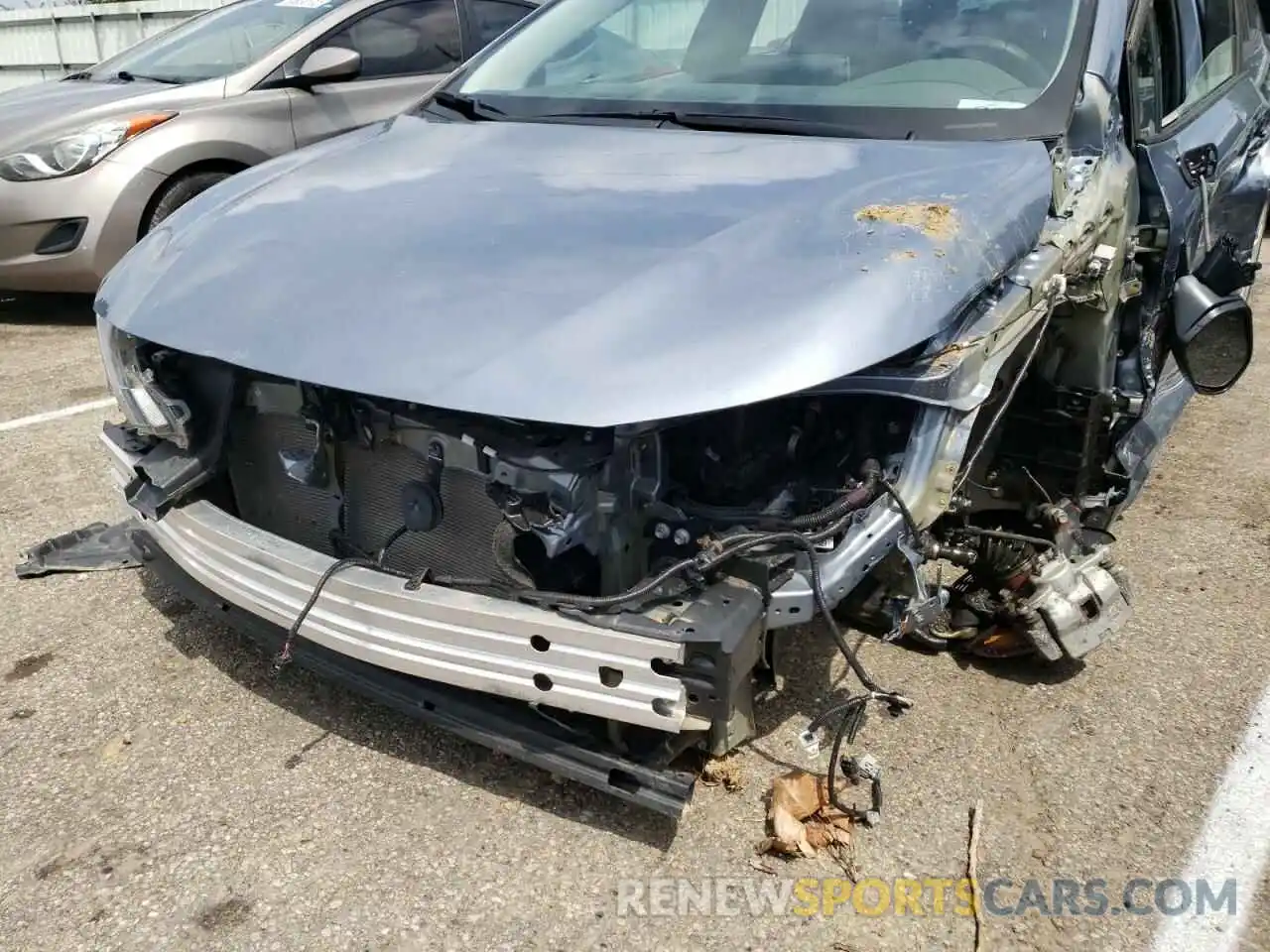 9 Photograph of a damaged car 5YFEPRAE0LP104840 TOYOTA COROLLA 2020