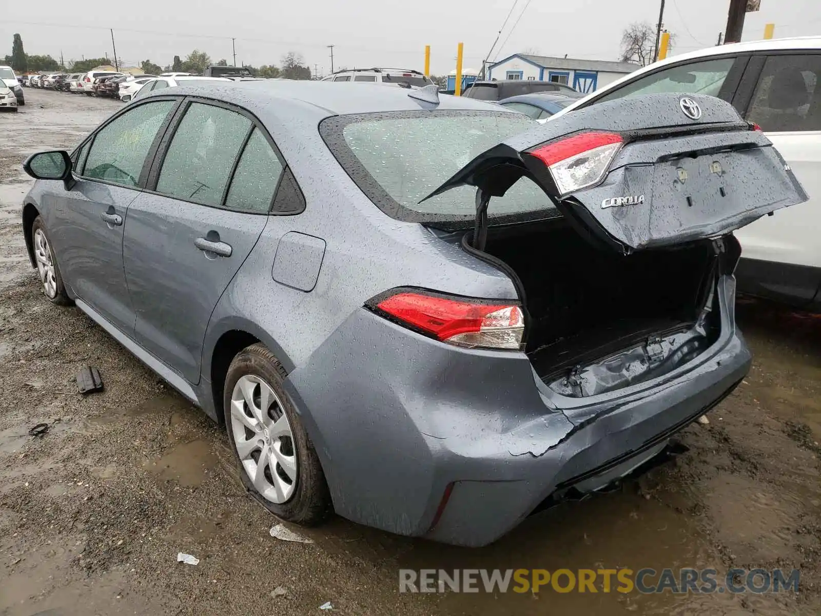 3 Photograph of a damaged car 5YFEPRAE0LP105437 TOYOTA COROLLA 2020