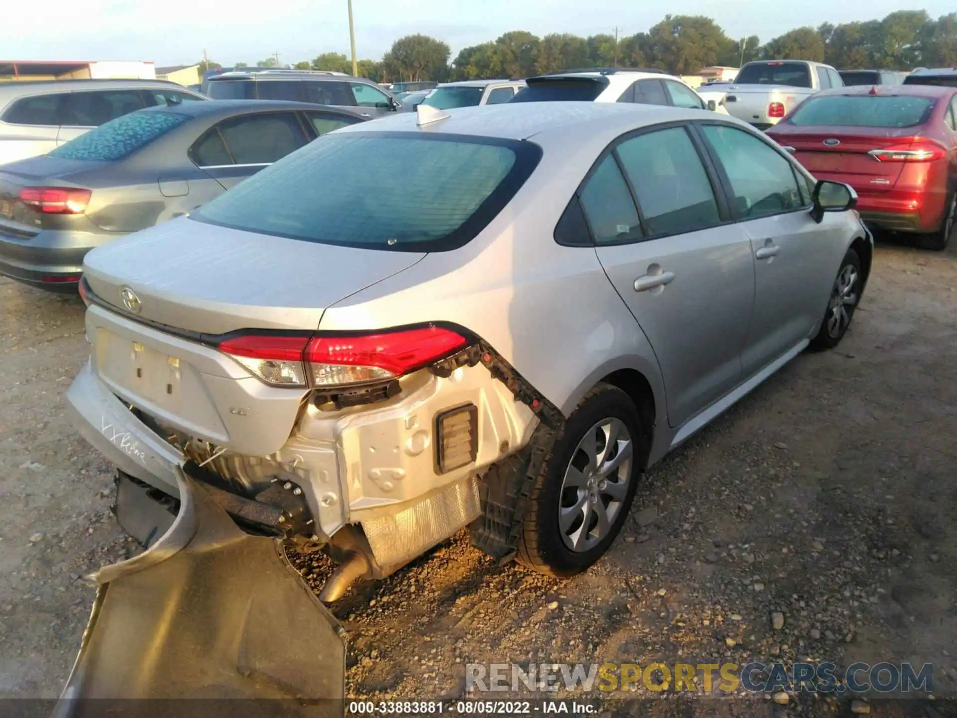 4 Photograph of a damaged car 5YFEPRAE0LP105700 TOYOTA COROLLA 2020