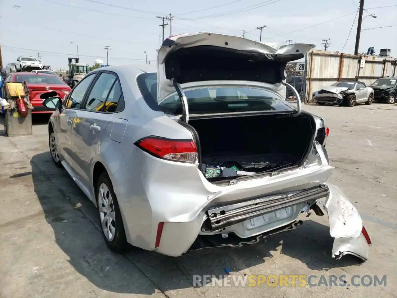 3 Photograph of a damaged car 5YFEPRAE0LP105972 TOYOTA COROLLA 2020