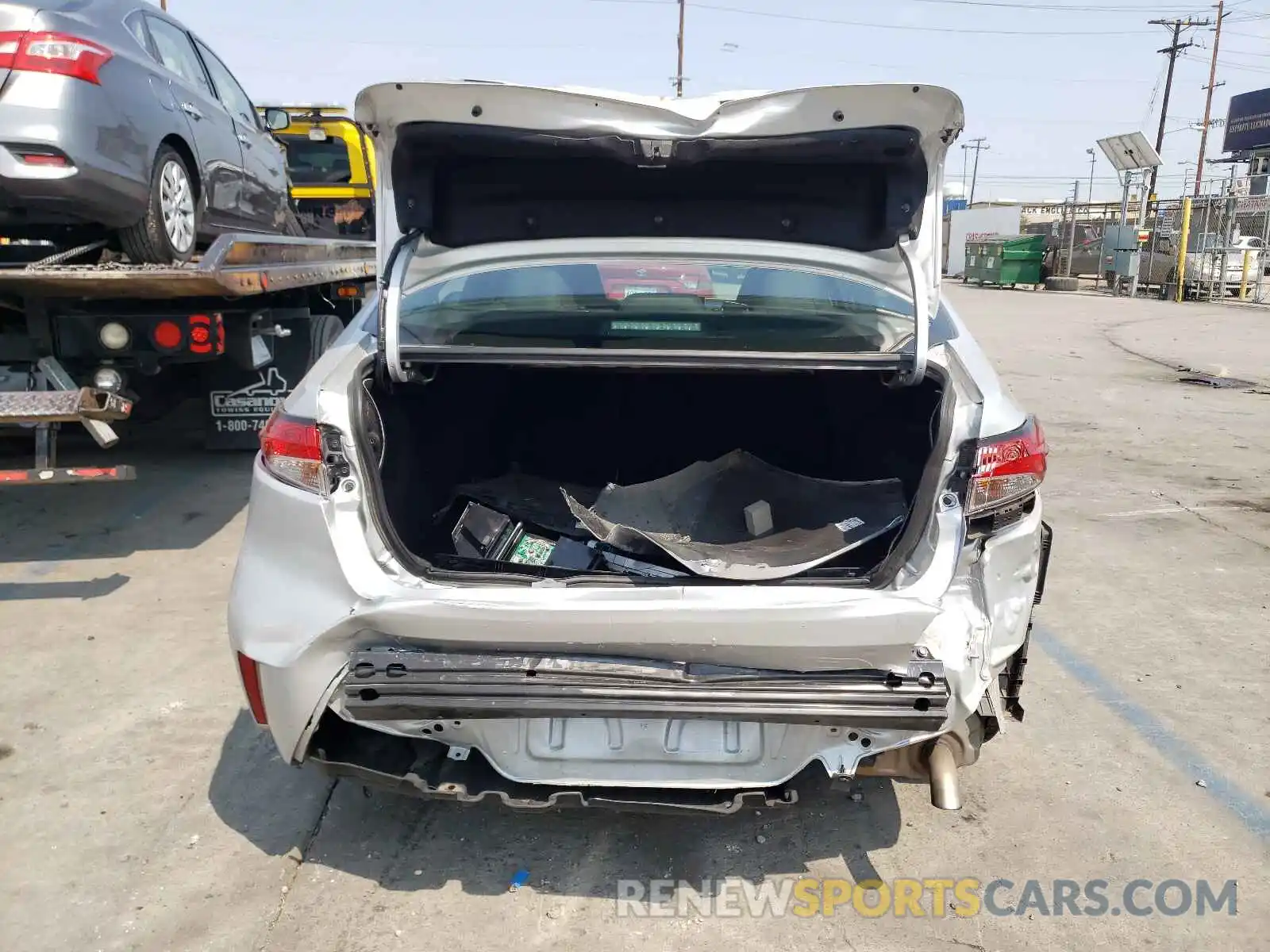 9 Photograph of a damaged car 5YFEPRAE0LP105972 TOYOTA COROLLA 2020