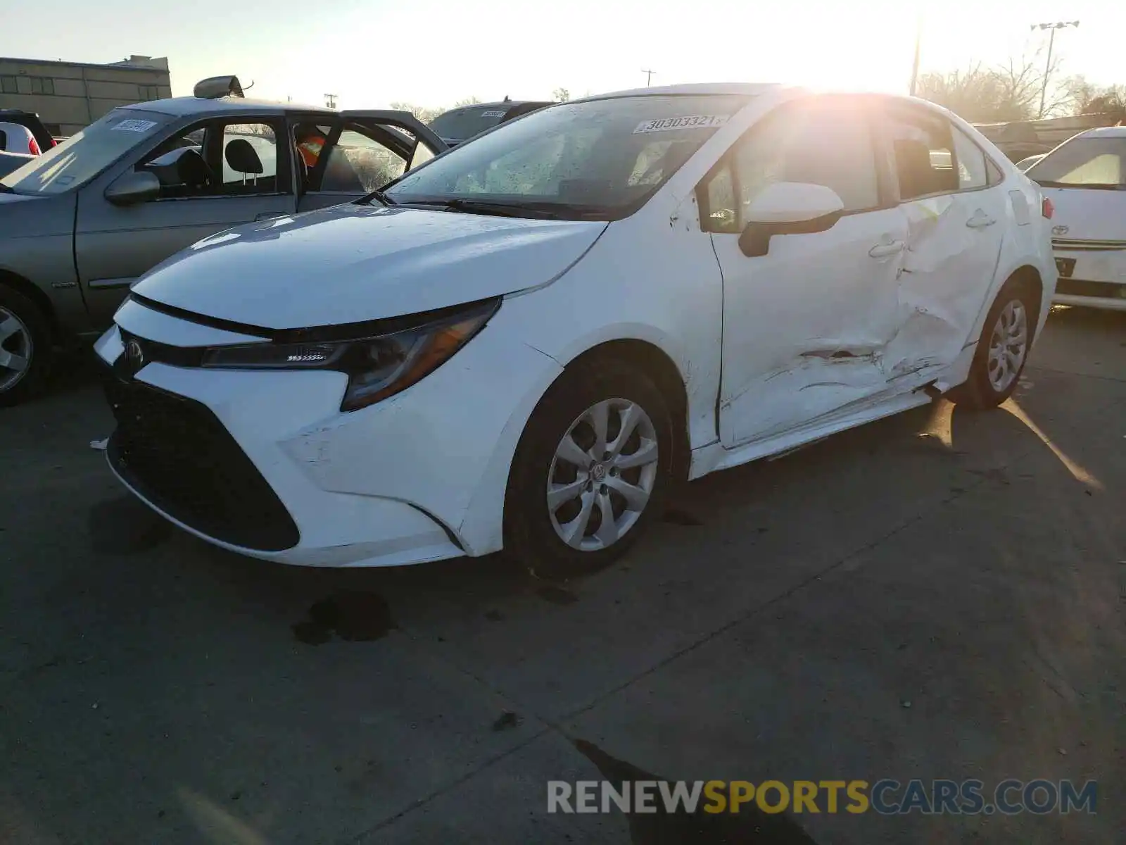 2 Photograph of a damaged car 5YFEPRAE0LP106040 TOYOTA COROLLA 2020