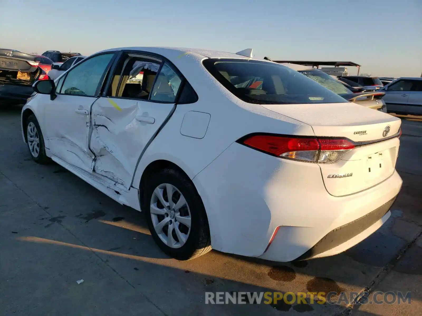 3 Photograph of a damaged car 5YFEPRAE0LP106040 TOYOTA COROLLA 2020