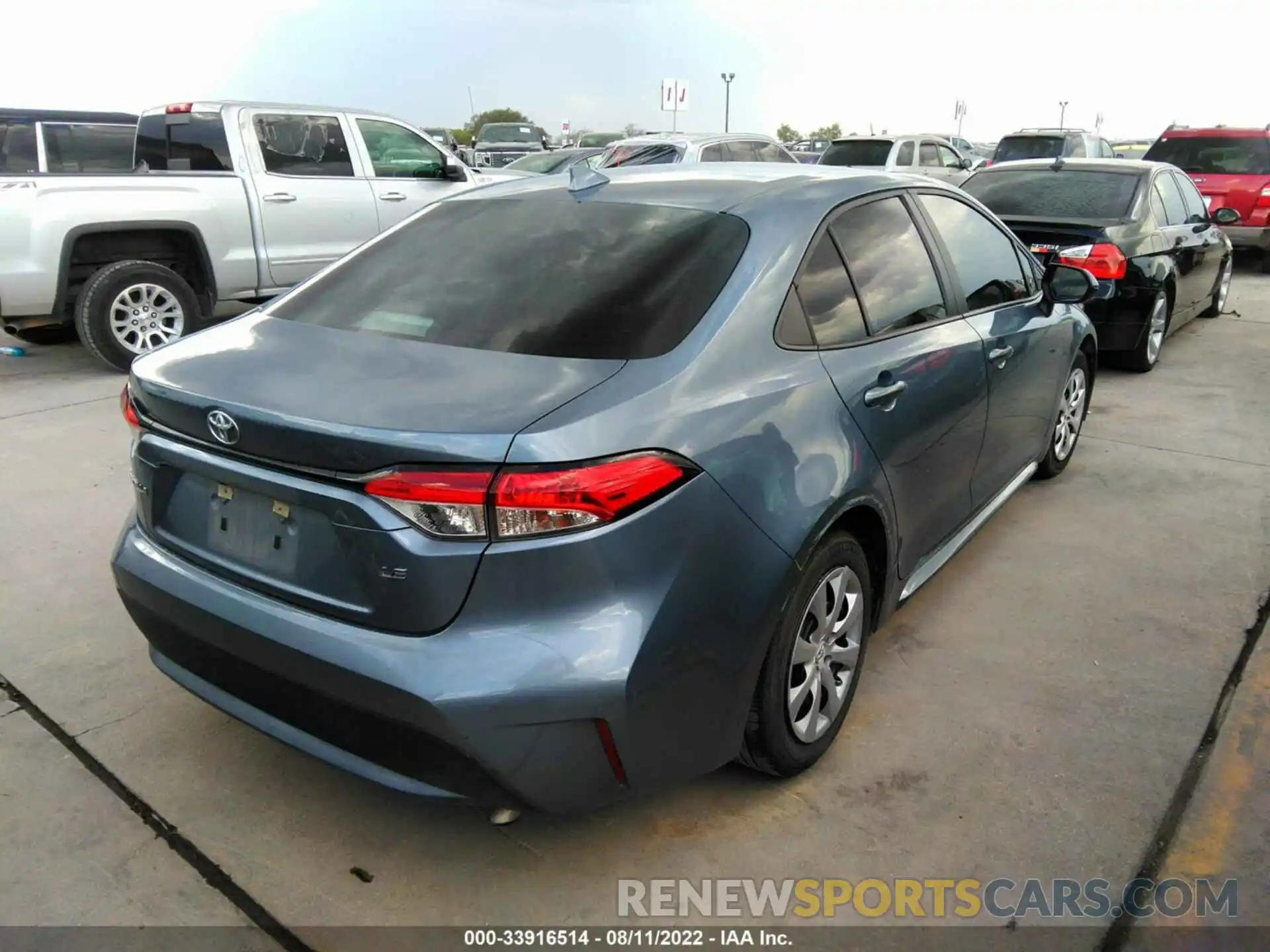 4 Photograph of a damaged car 5YFEPRAE0LP106569 TOYOTA COROLLA 2020