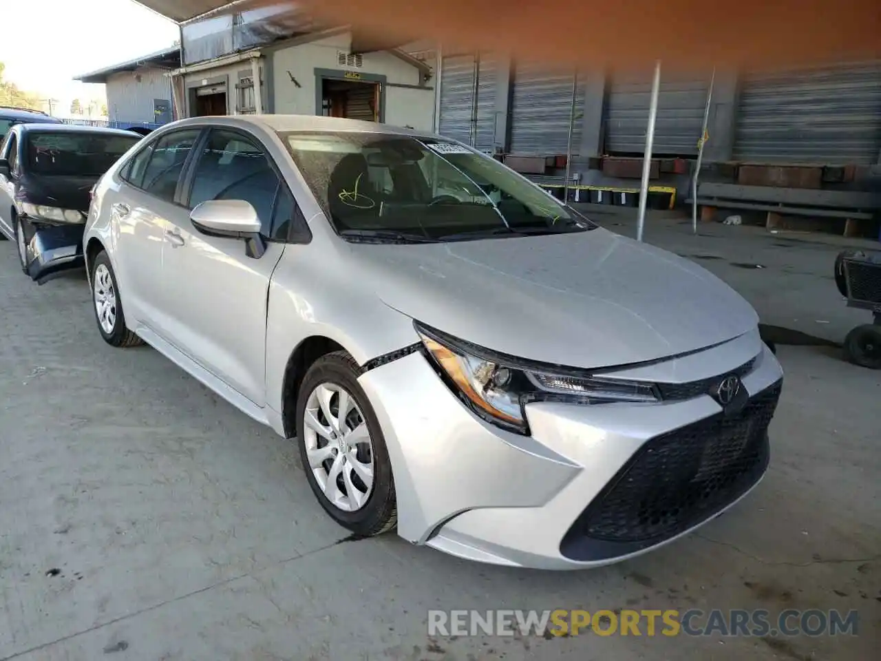 1 Photograph of a damaged car 5YFEPRAE0LP107107 TOYOTA COROLLA 2020