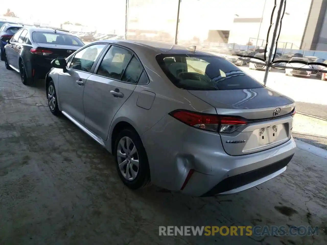 3 Photograph of a damaged car 5YFEPRAE0LP107107 TOYOTA COROLLA 2020