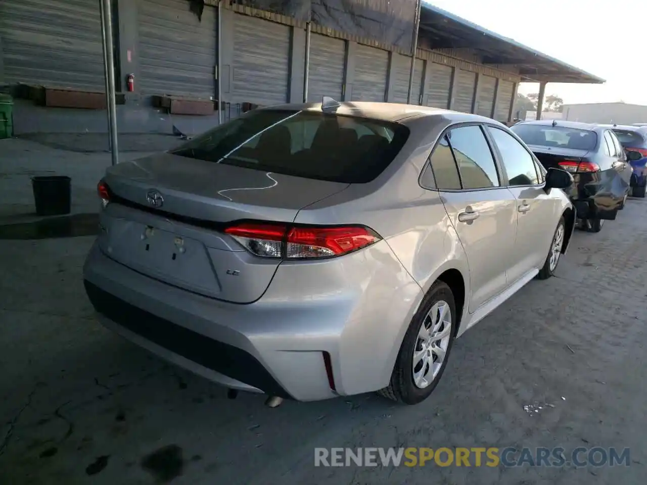 4 Photograph of a damaged car 5YFEPRAE0LP107107 TOYOTA COROLLA 2020