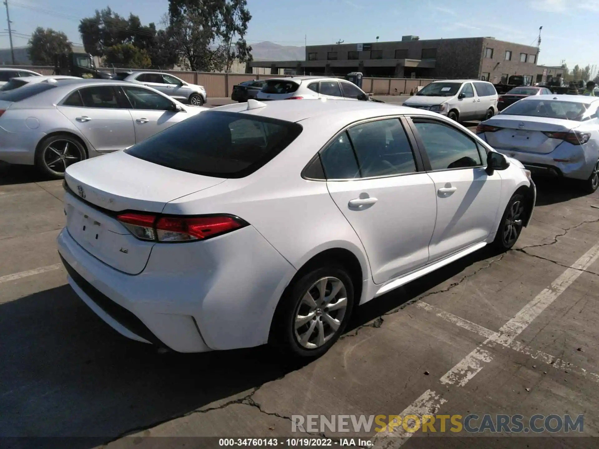 4 Photograph of a damaged car 5YFEPRAE0LP107320 TOYOTA COROLLA 2020