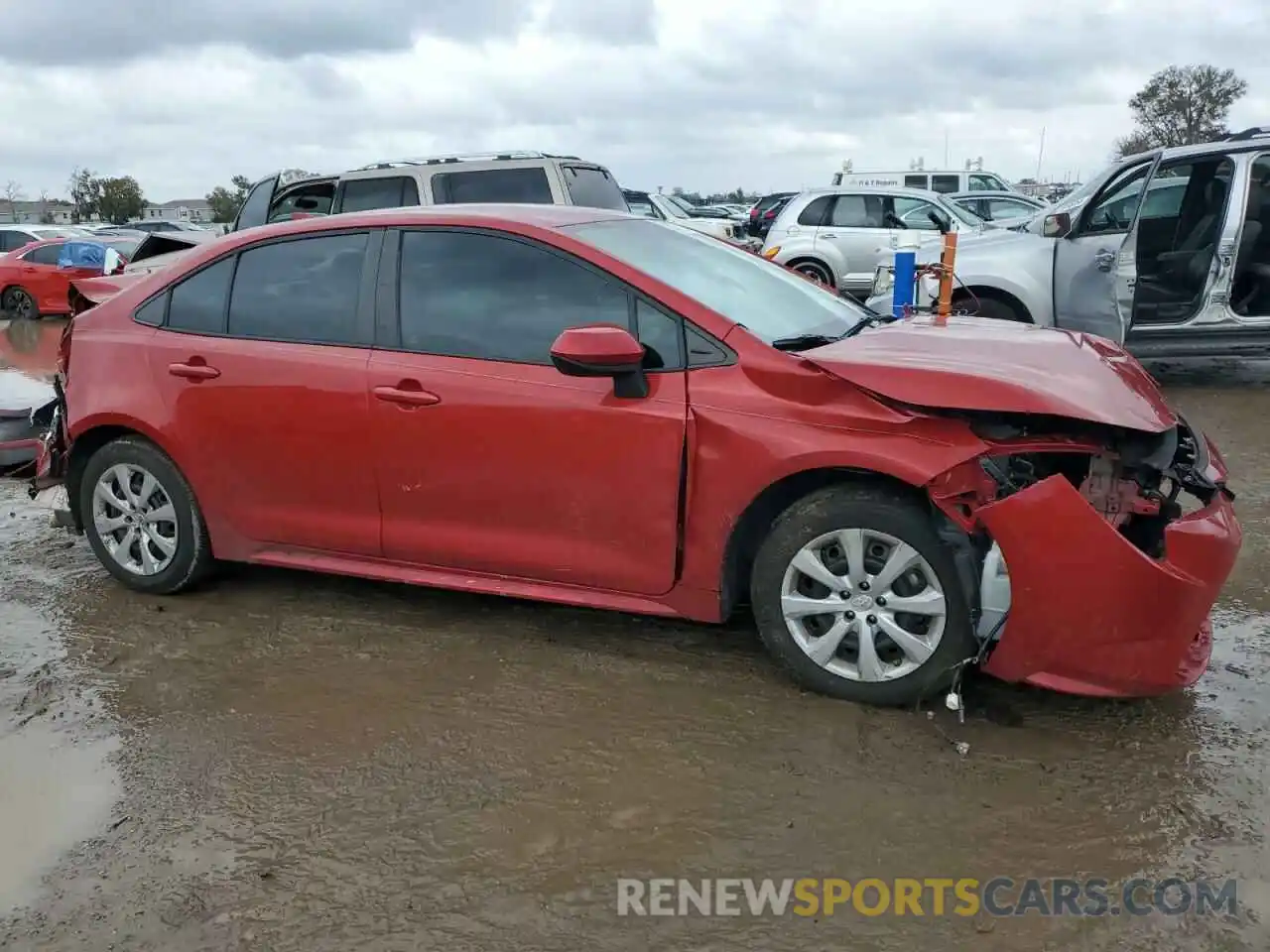 4 Photograph of a damaged car 5YFEPRAE0LP108435 TOYOTA COROLLA 2020