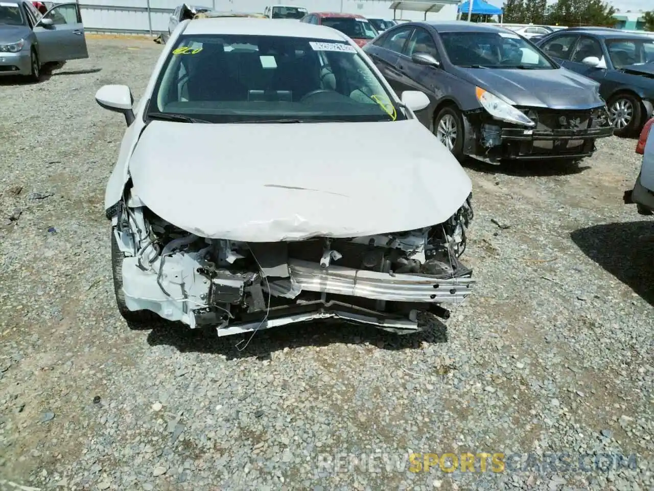 9 Photograph of a damaged car 5YFEPRAE0LP108936 TOYOTA COROLLA 2020