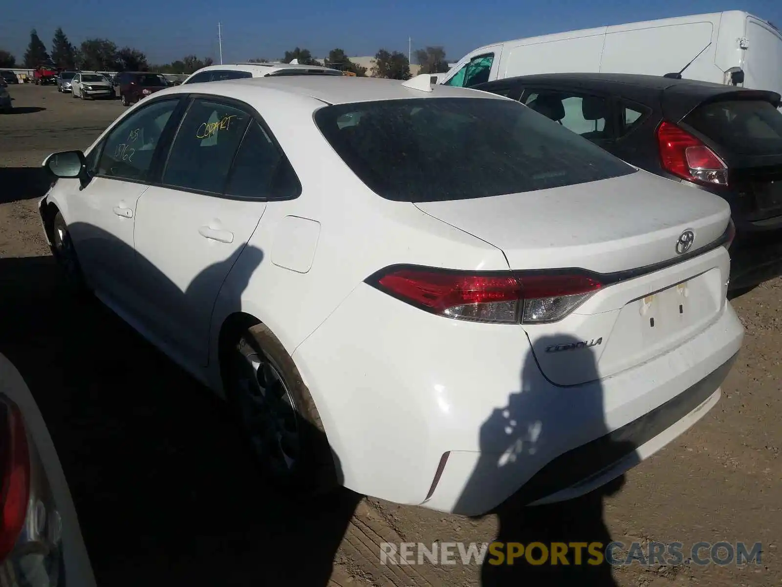 3 Photograph of a damaged car 5YFEPRAE0LP110217 TOYOTA COROLLA 2020