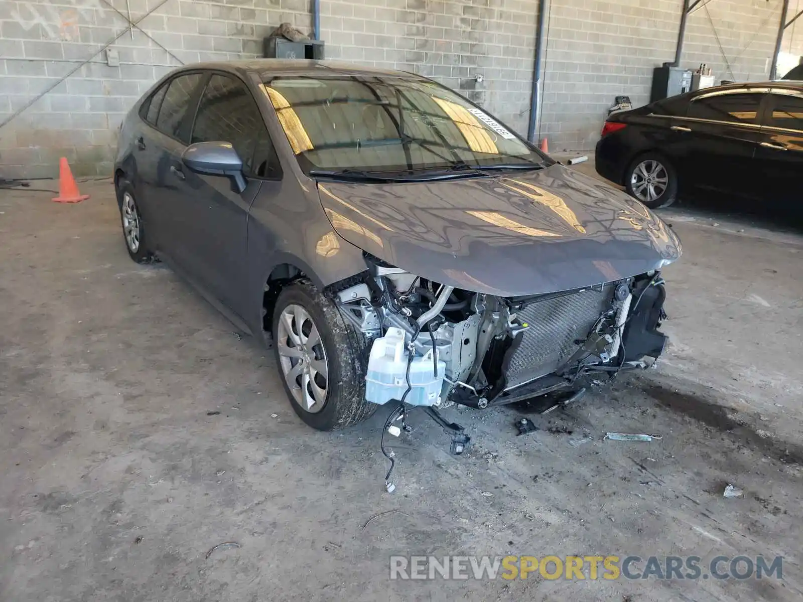 1 Photograph of a damaged car 5YFEPRAE0LP110301 TOYOTA COROLLA 2020