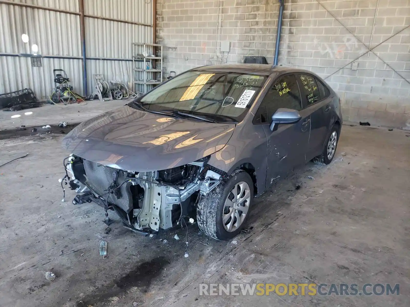 2 Photograph of a damaged car 5YFEPRAE0LP110301 TOYOTA COROLLA 2020